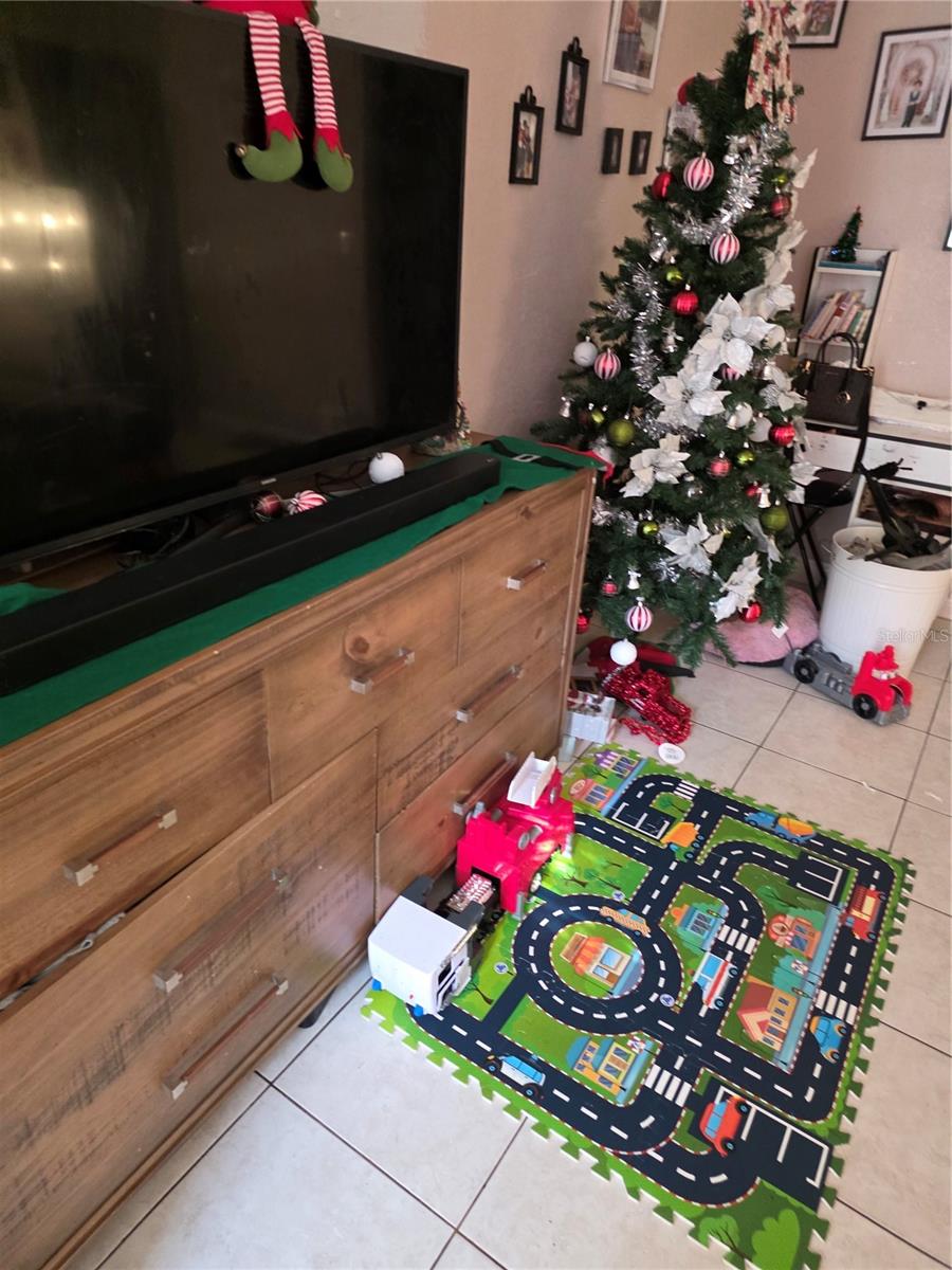 Image 12 of 22 For 1846 43 Street