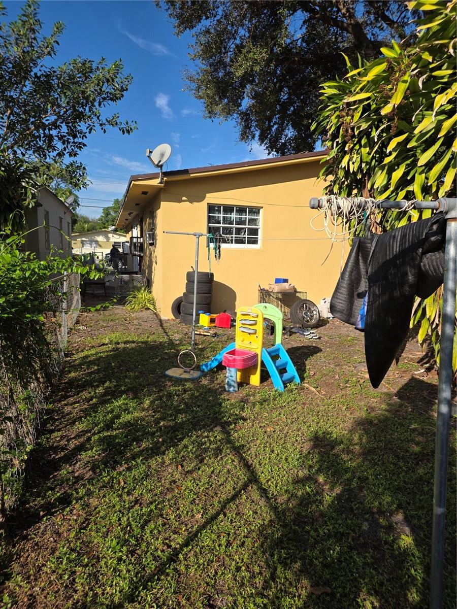 Image 17 of 22 For 1846 43 Street