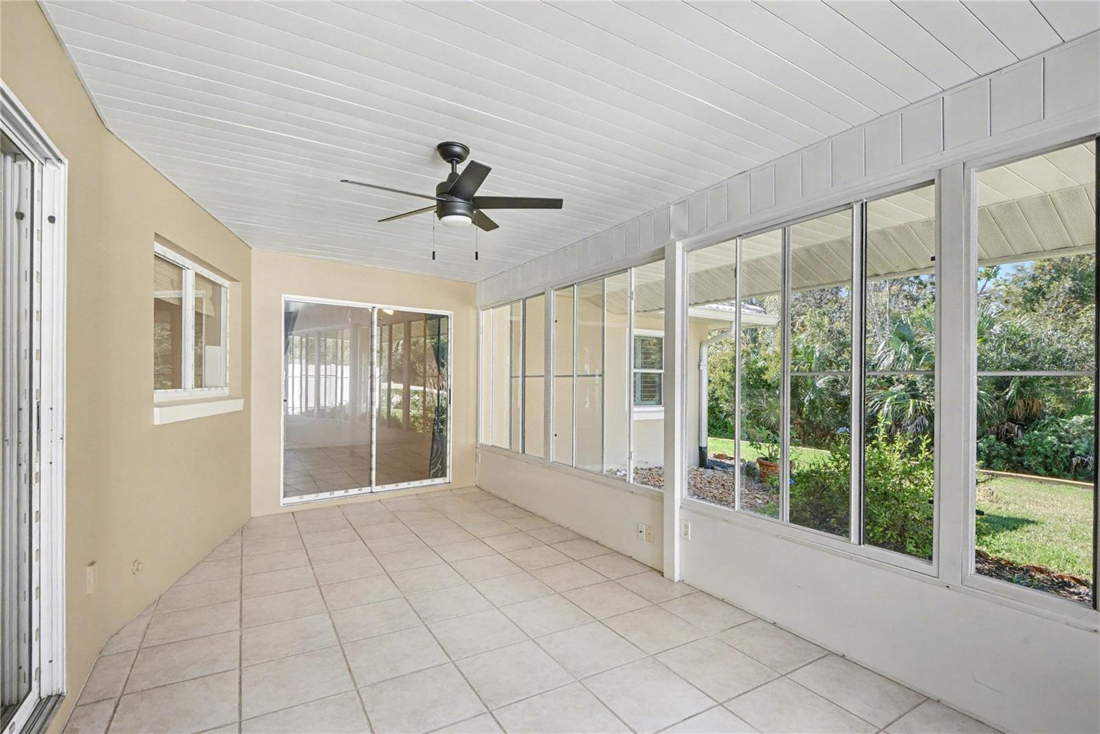 Image 27 of 61 For 1928 Southcreek Boulevard