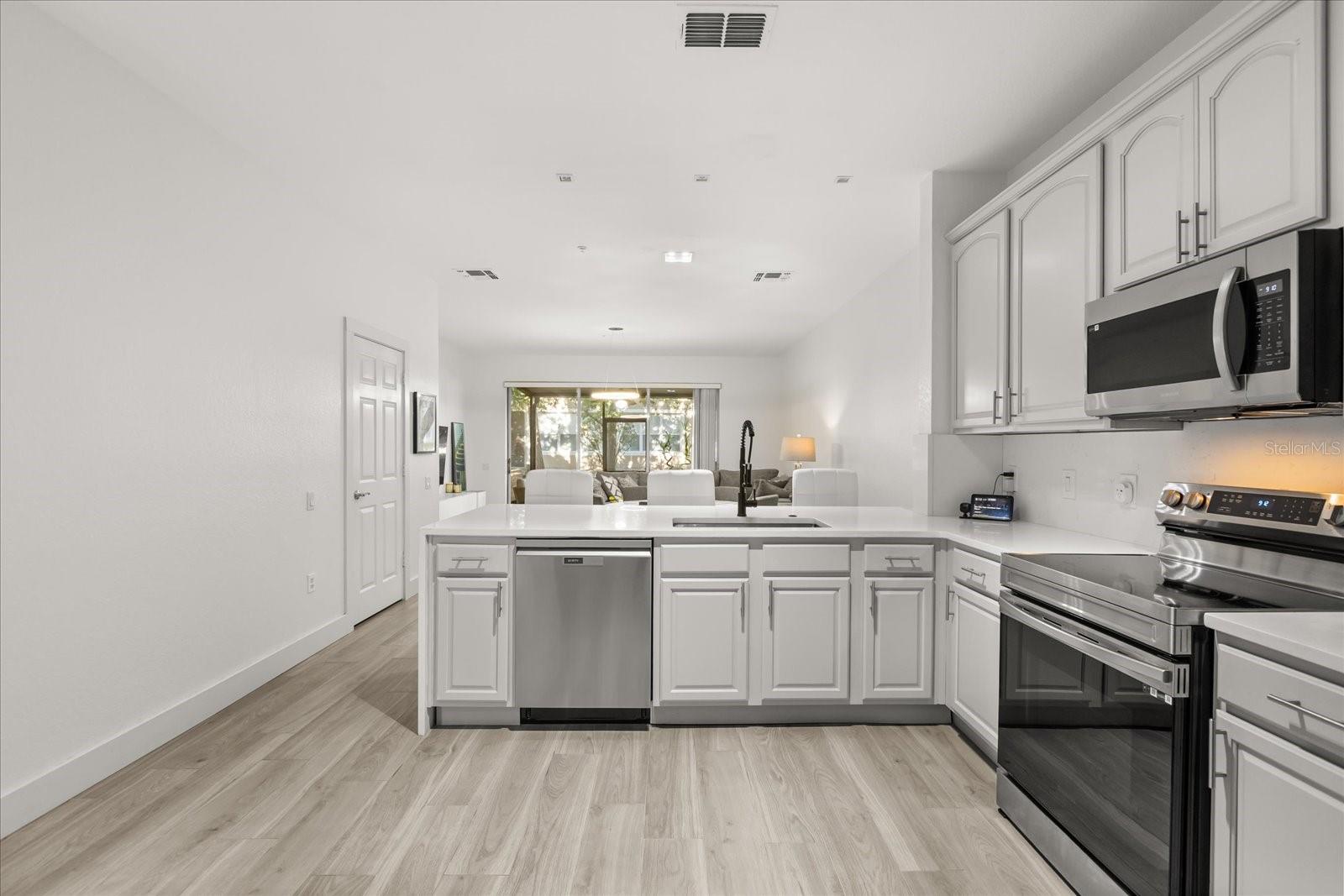 Image 5 of 30 For 2804 Polvadero Lane 103