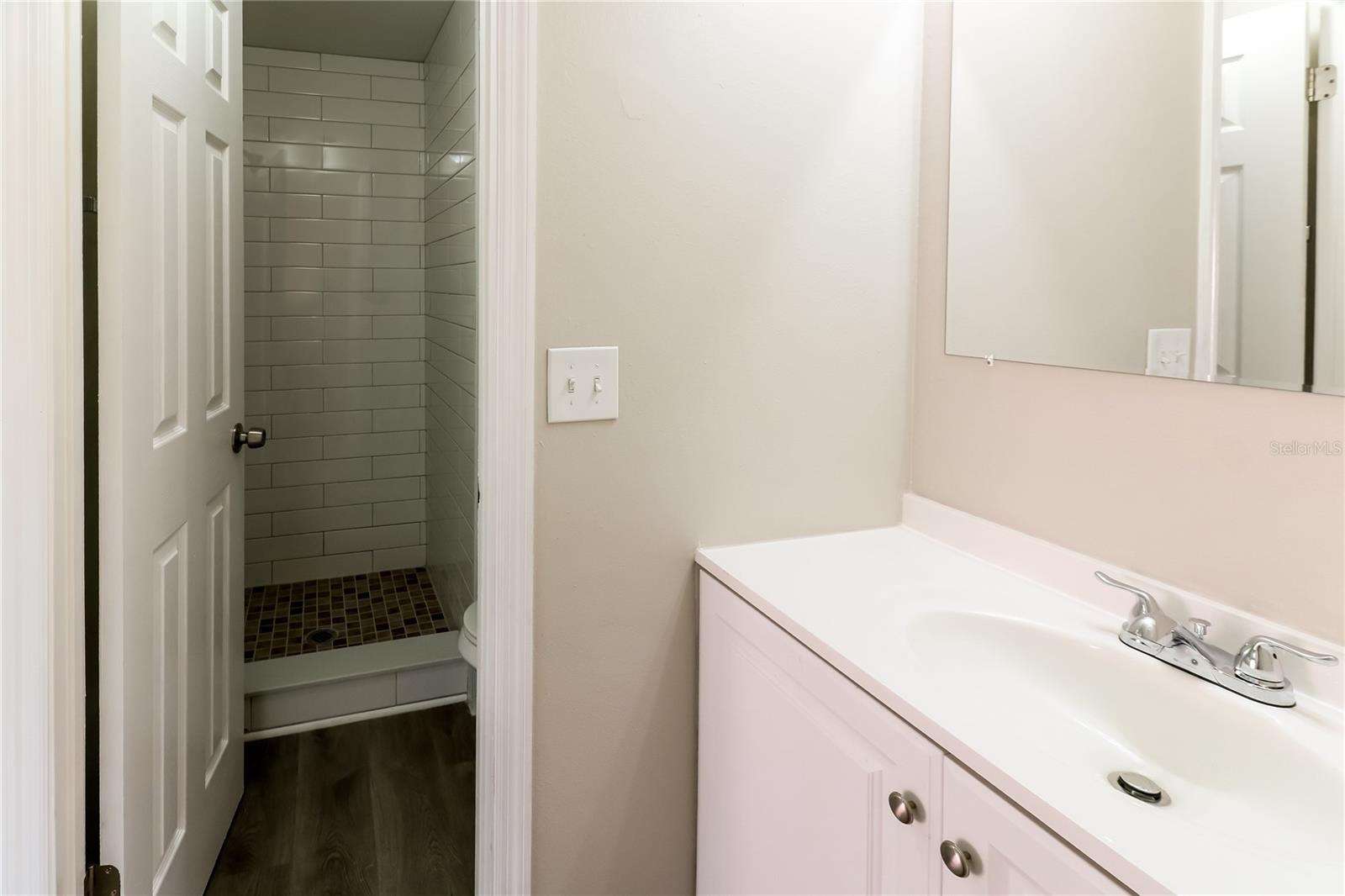 Image 9 of 16 For 4560 Chamber Court