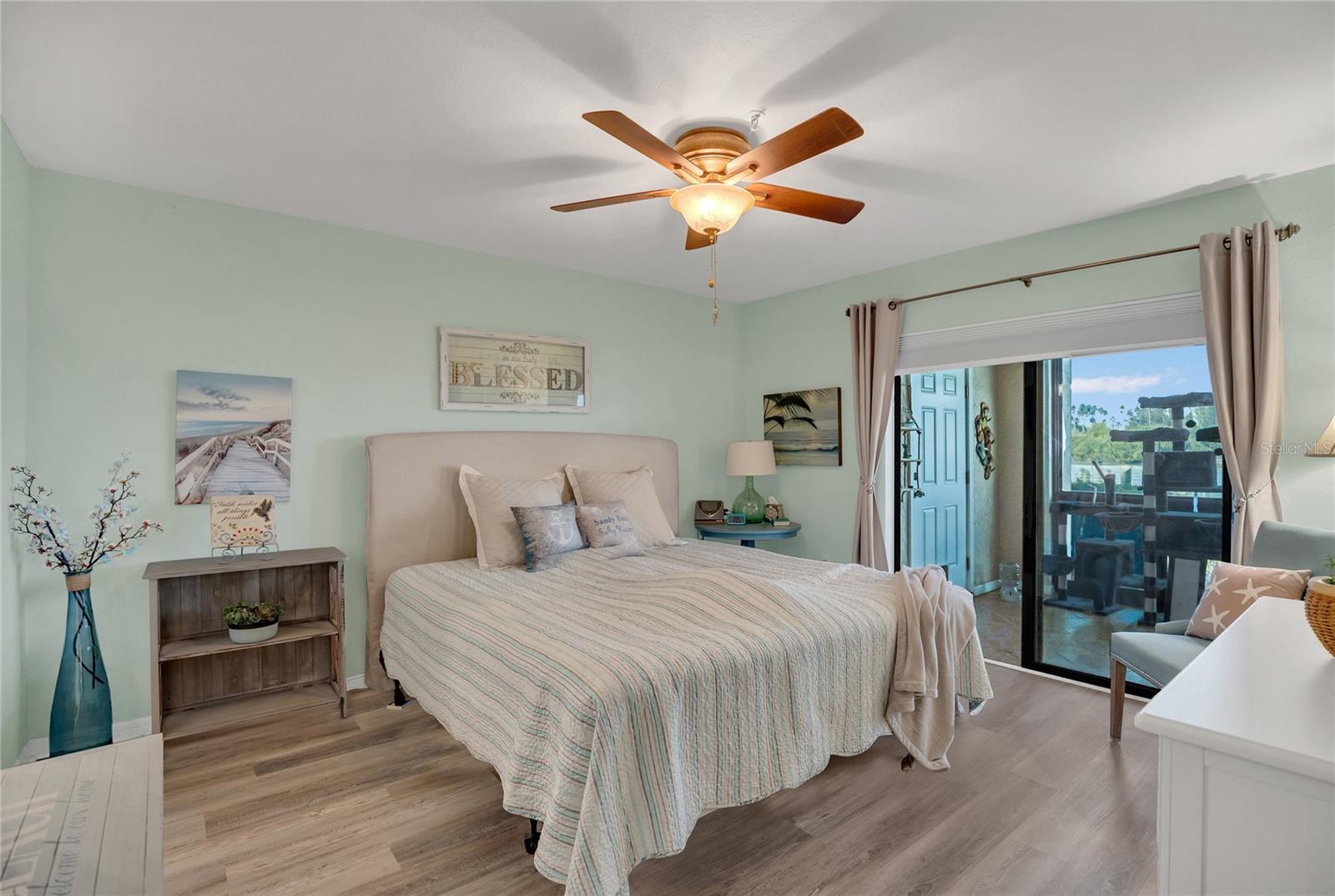 Image 14 of 31 For 456 Bouchelle Drive 102