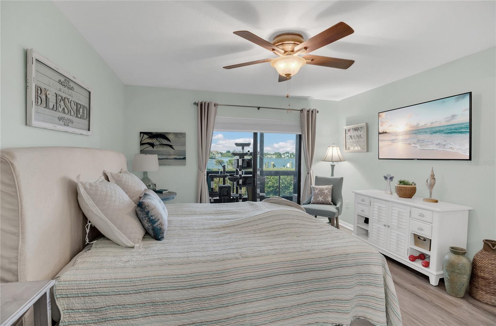 Image 15 of 31 For 456 Bouchelle Drive 102