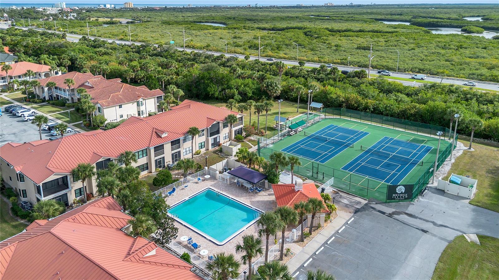 Image 29 of 31 For 456 Bouchelle Drive 102