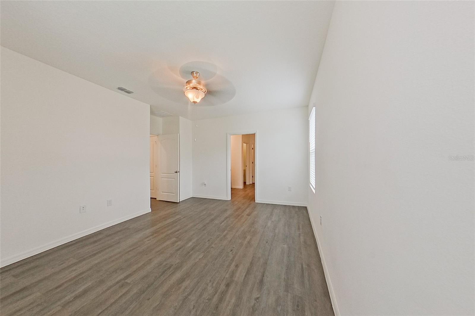 Image 13 of 28 For 31981 Katelin Circle