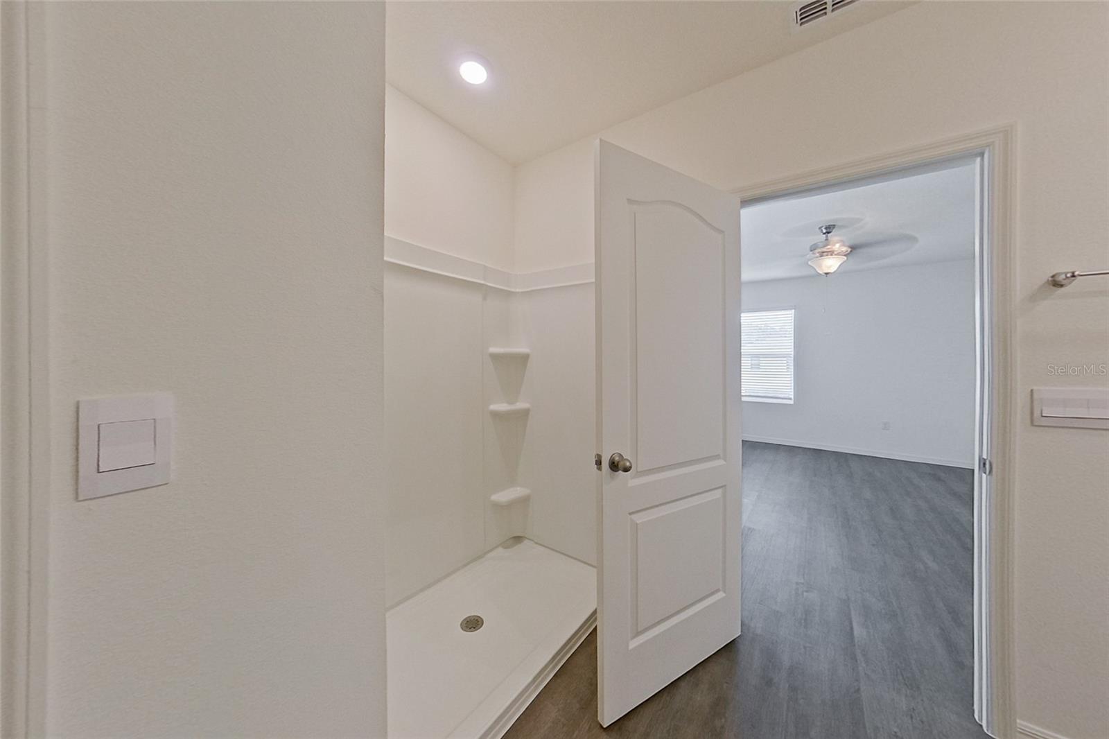 Image 17 of 28 For 31981 Katelin Circle