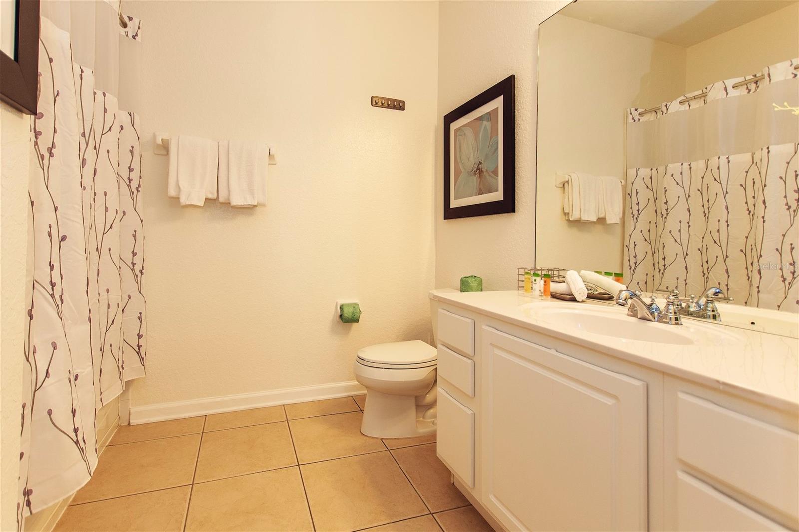 Image 17 of 56 For 4840 Cayview Avenue 203