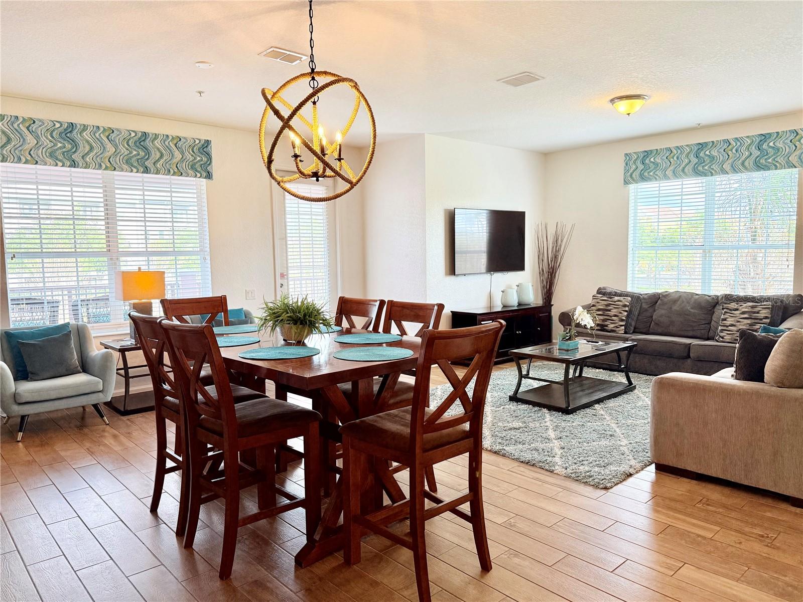 Image 6 of 56 For 4840 Cayview Avenue 203