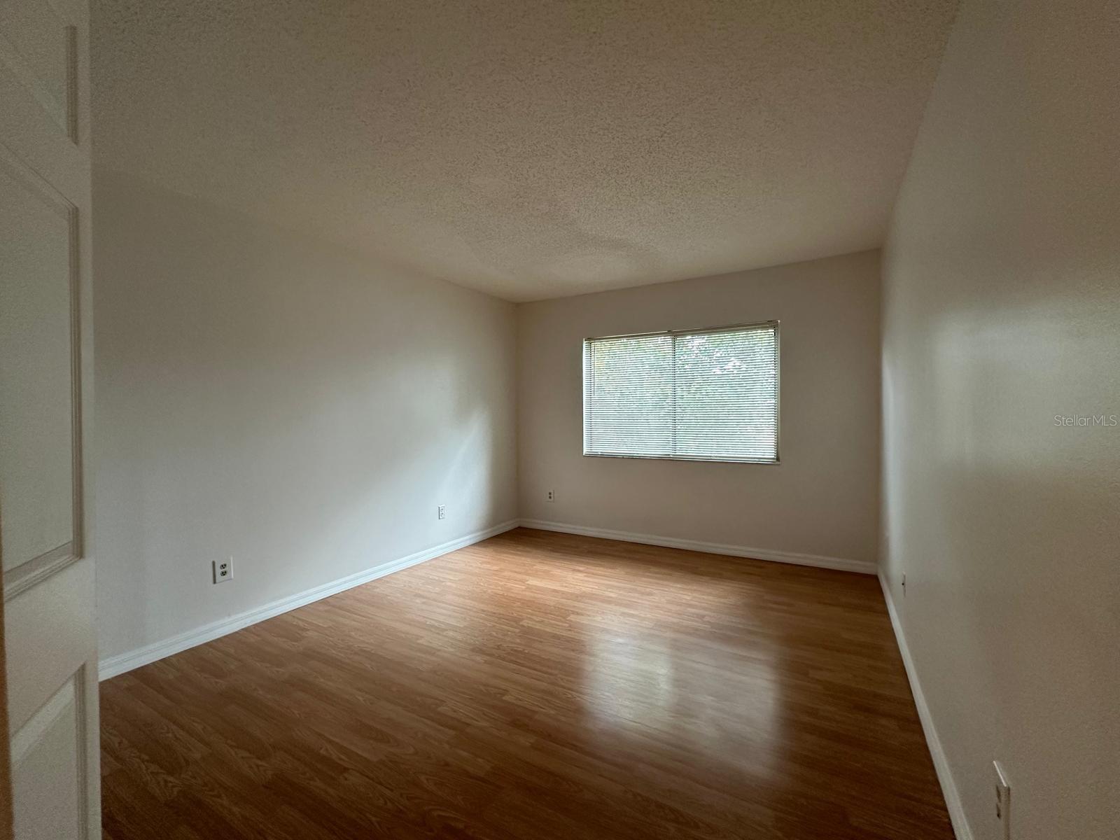 Image 29 of 43 For 602 Kenwick Circle 205