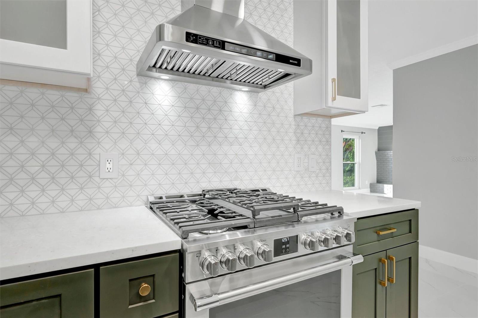 Image 12 of 25 For 5215 Denver Street Ne