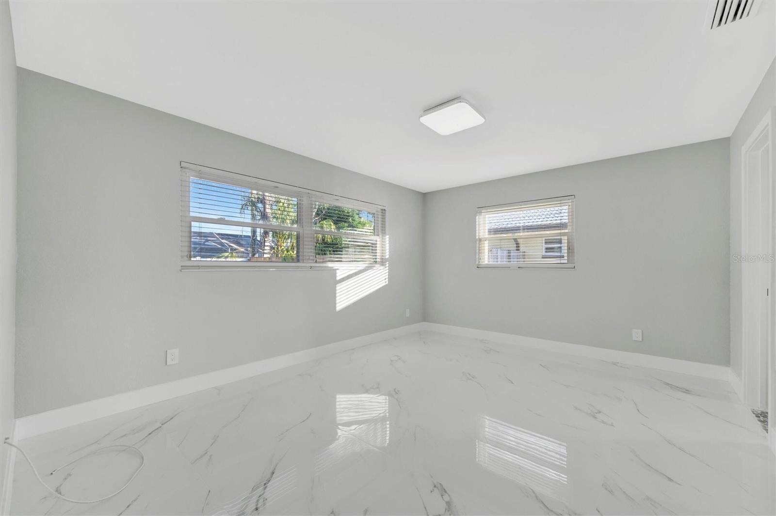 Image 16 of 25 For 5215 Denver Street Ne