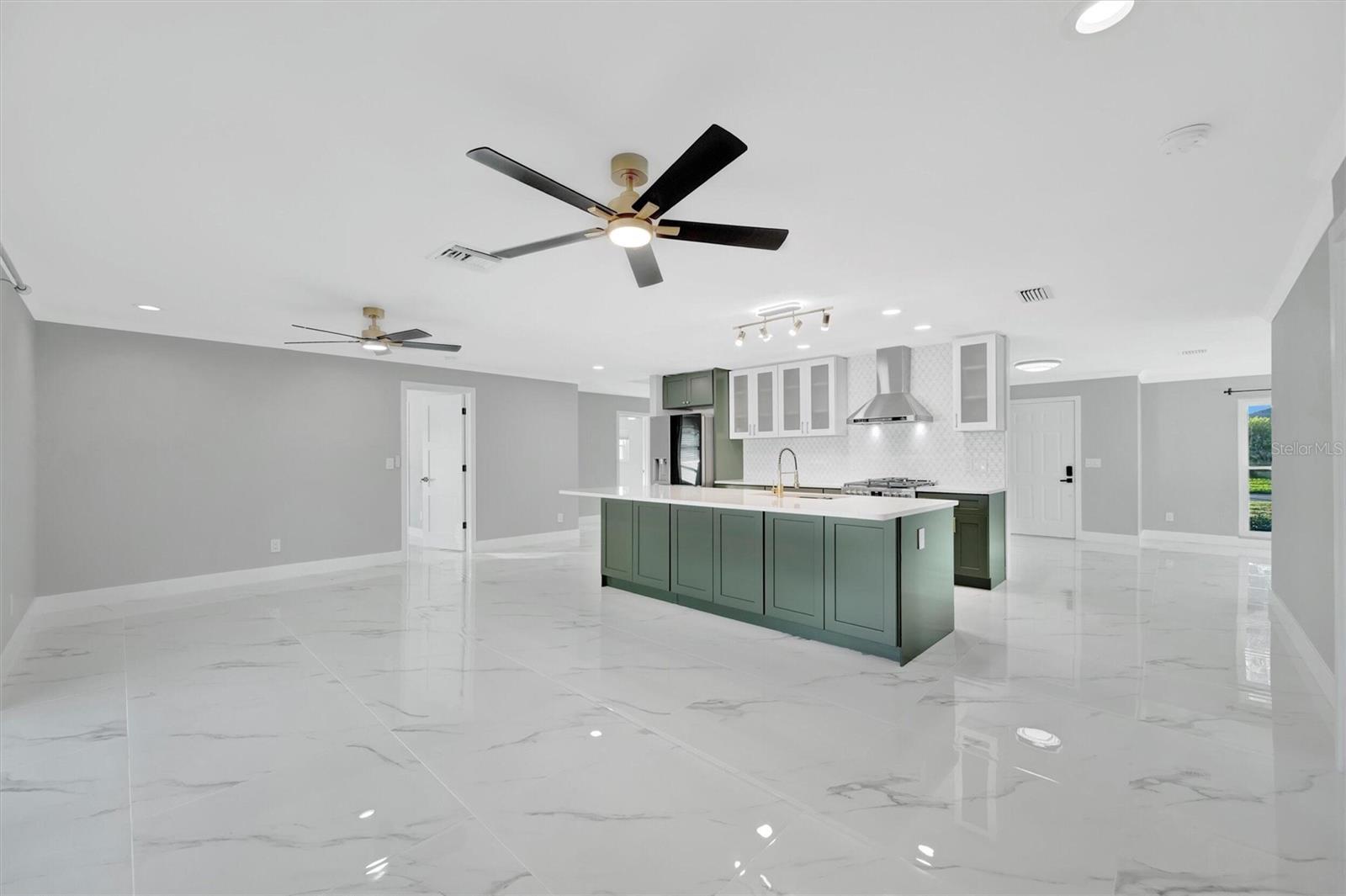 Image 8 of 25 For 5215 Denver Street Ne