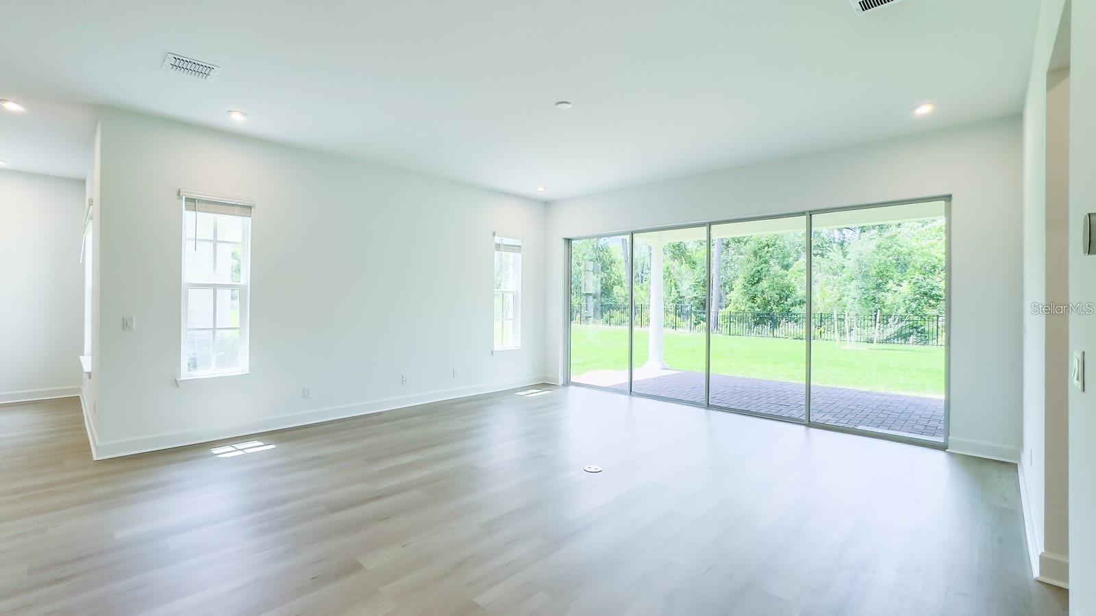 Image 10 of 47 For 7453 Estuary Lake Loop