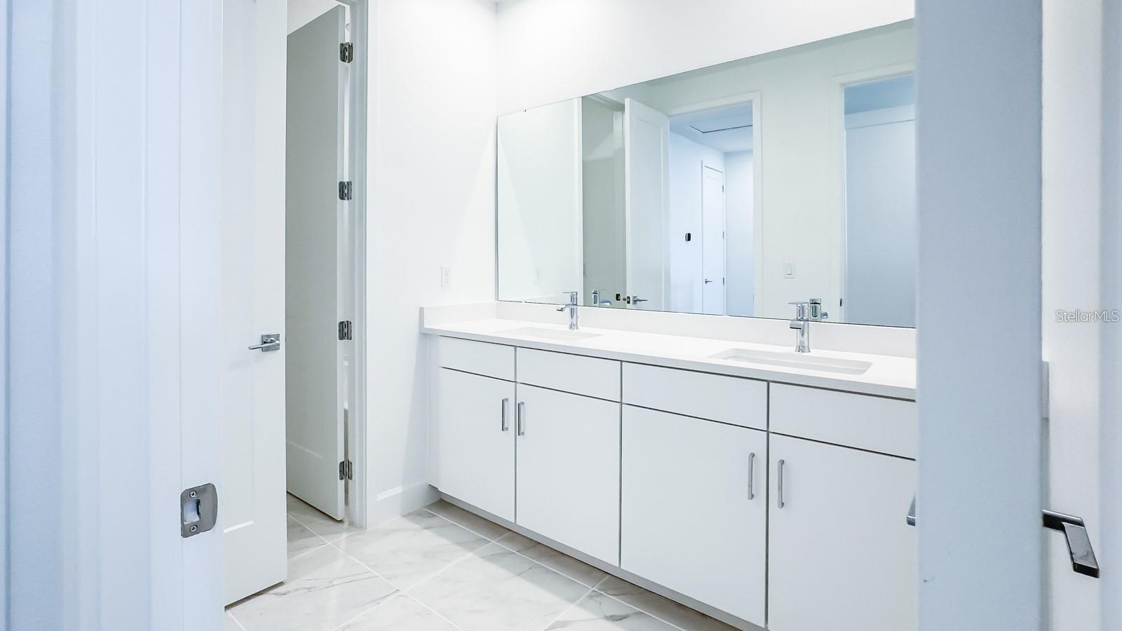 Image 39 of 47 For 7453 Estuary Lake Loop