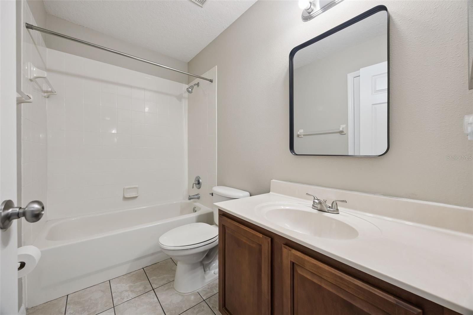 Image 25 of 38 For 815 Burland Circle