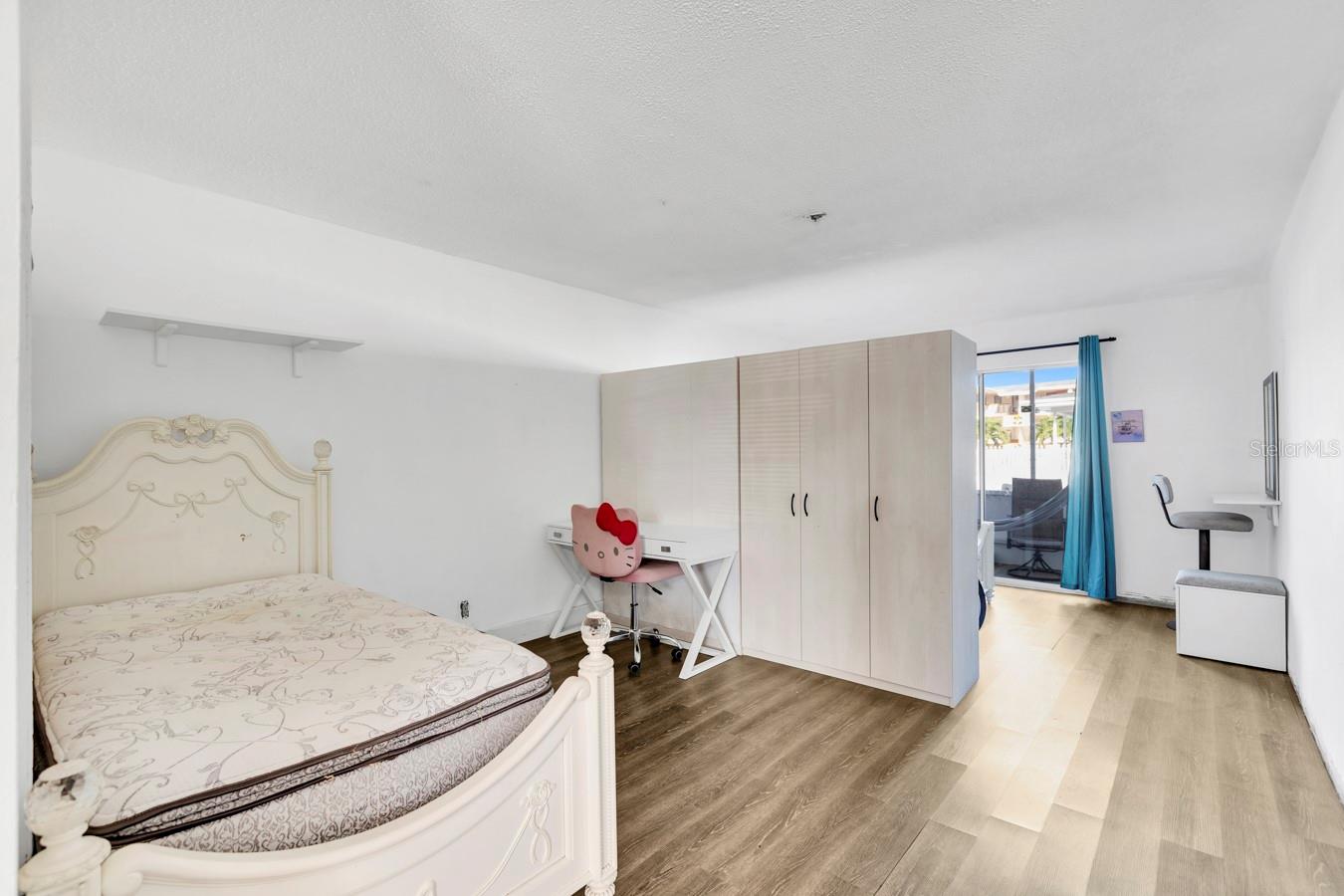 Image 10 of 23 For 4770 10th Court 106