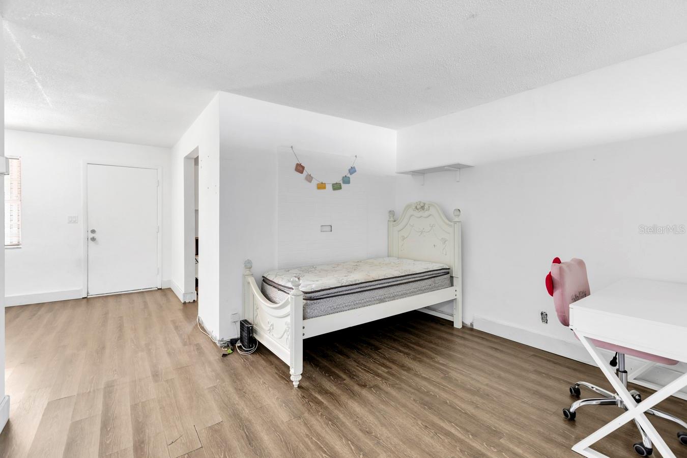 Image 11 of 23 For 4770 10th Court 106