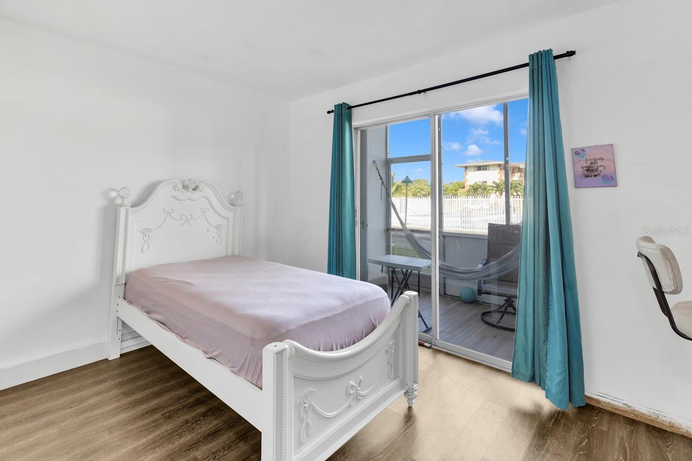 Image 12 of 23 For 4770 10th Court 106