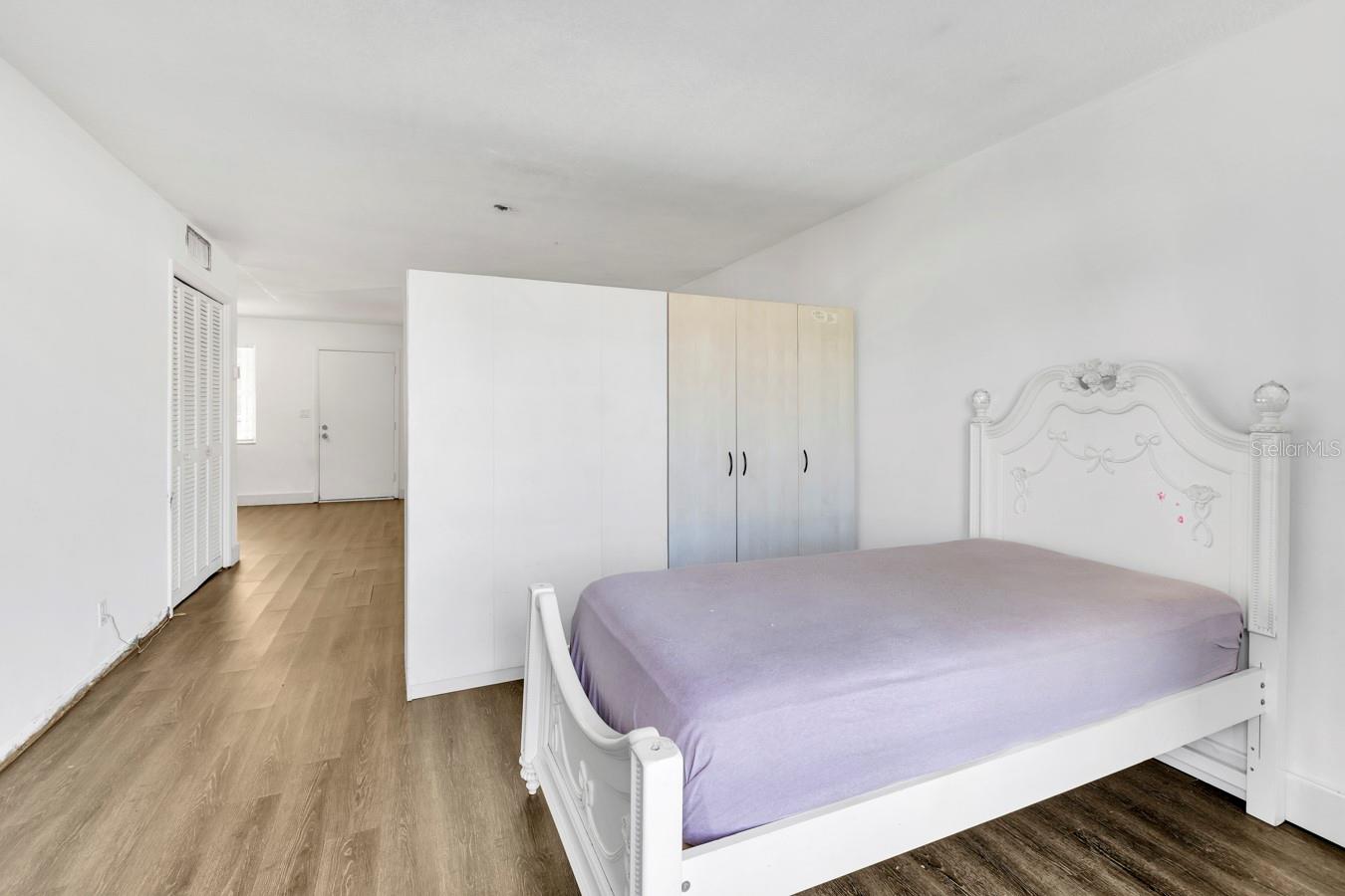 Image 14 of 23 For 4770 10th Court 106