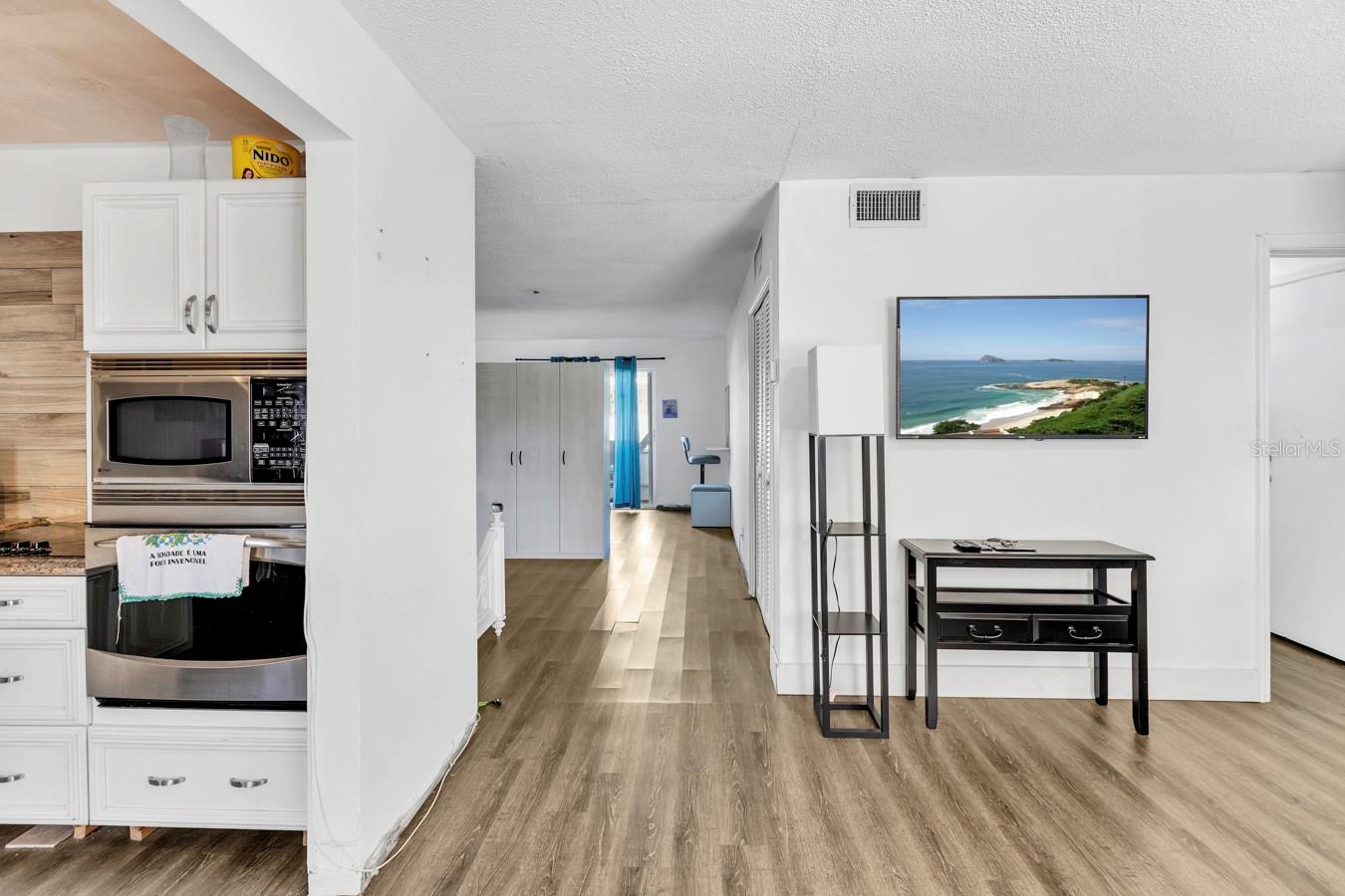 Image 3 of 23 For 4770 10th Court 106