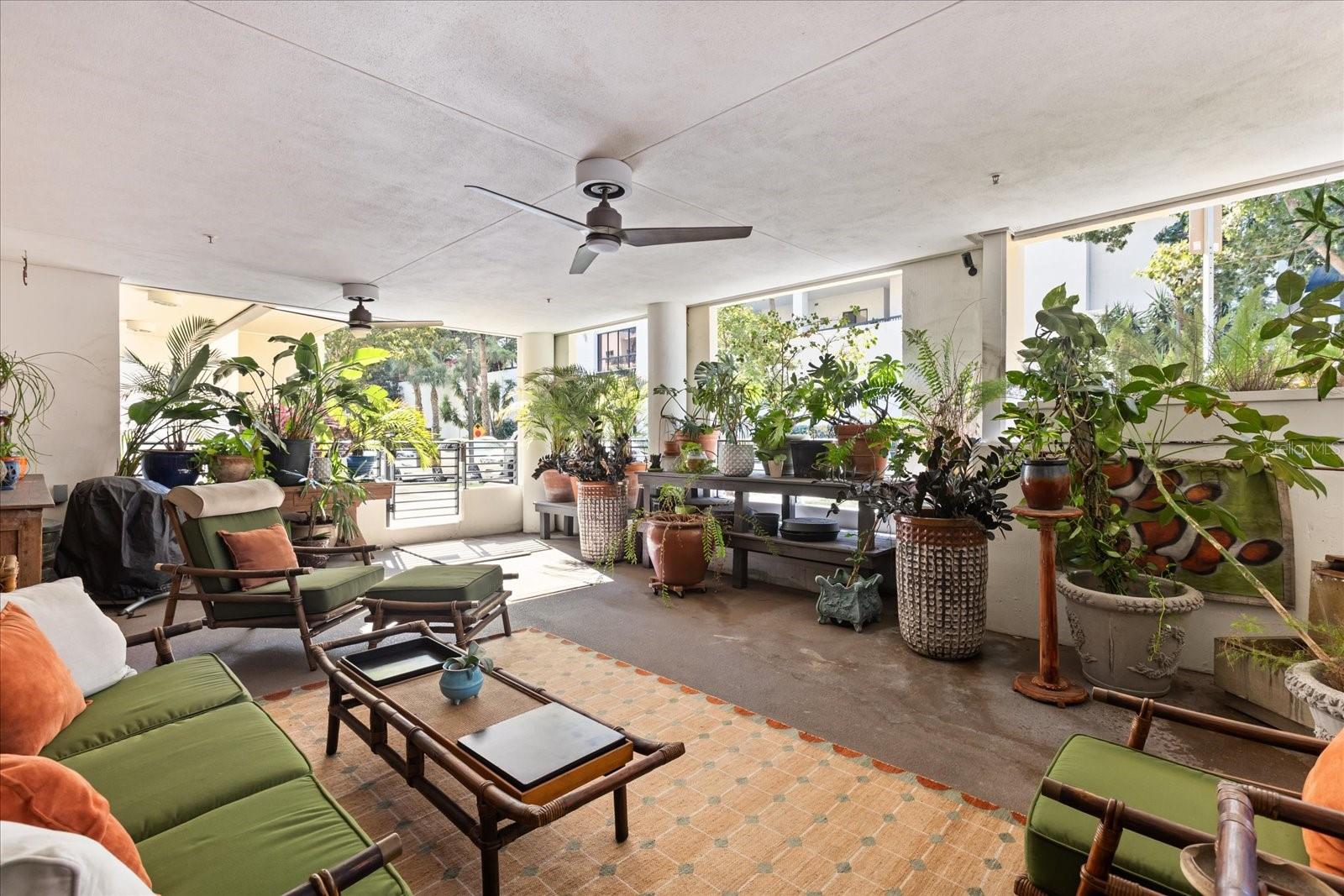 Image 27 of 33 For 1 Eola Drive 2