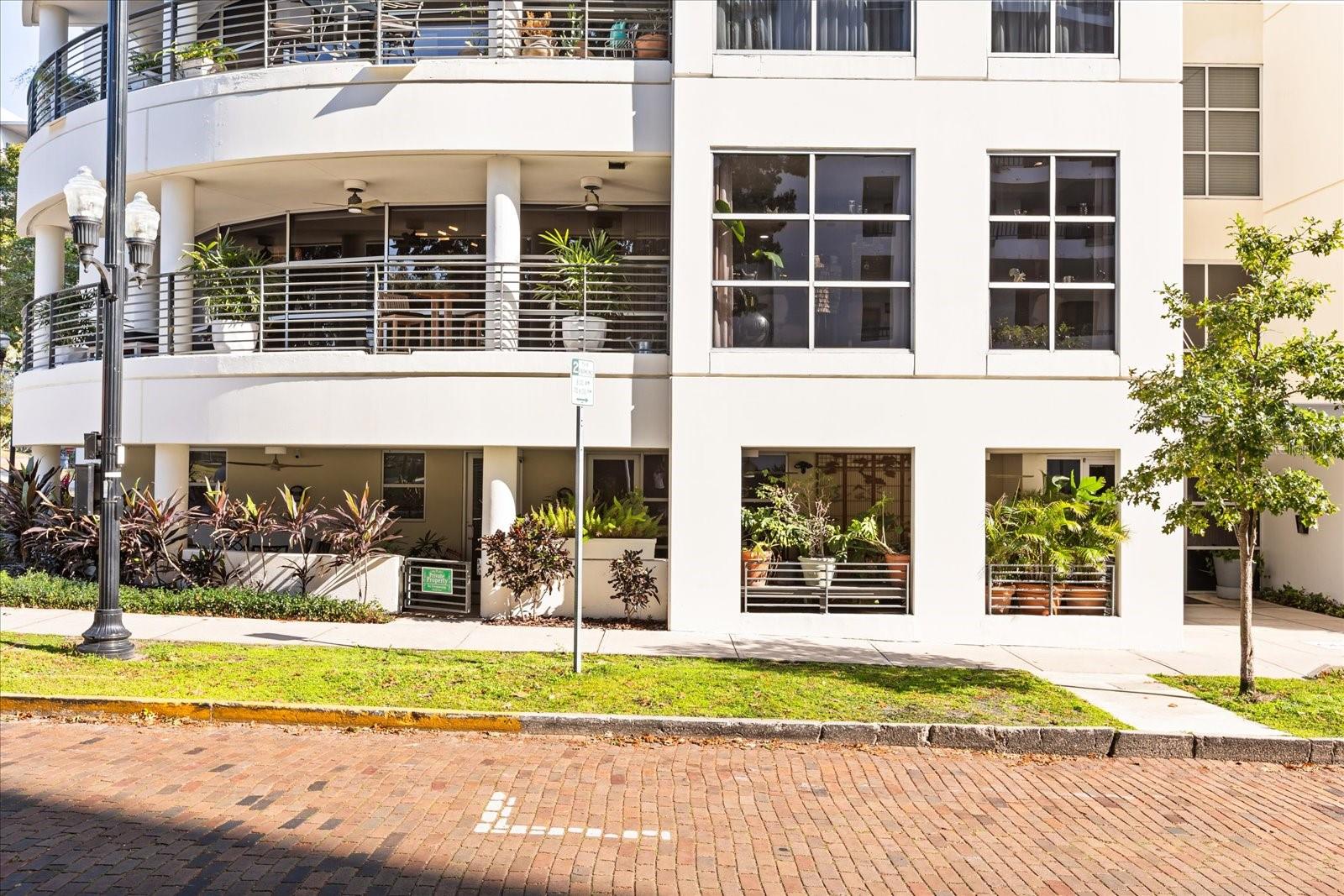 Image 30 of 33 For 1 Eola Drive 2