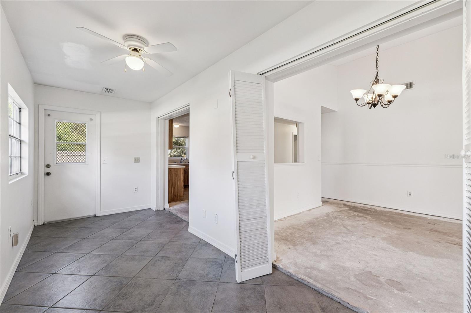 Image 11 of 45 For 1573 Lawndale Circle