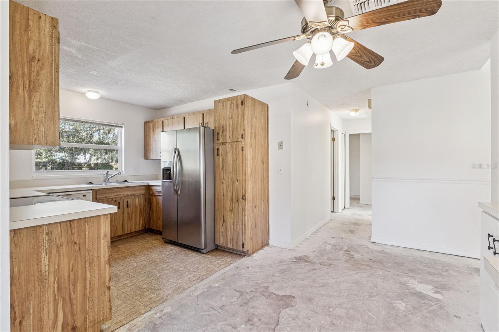 Image 14 of 45 For 1573 Lawndale Circle