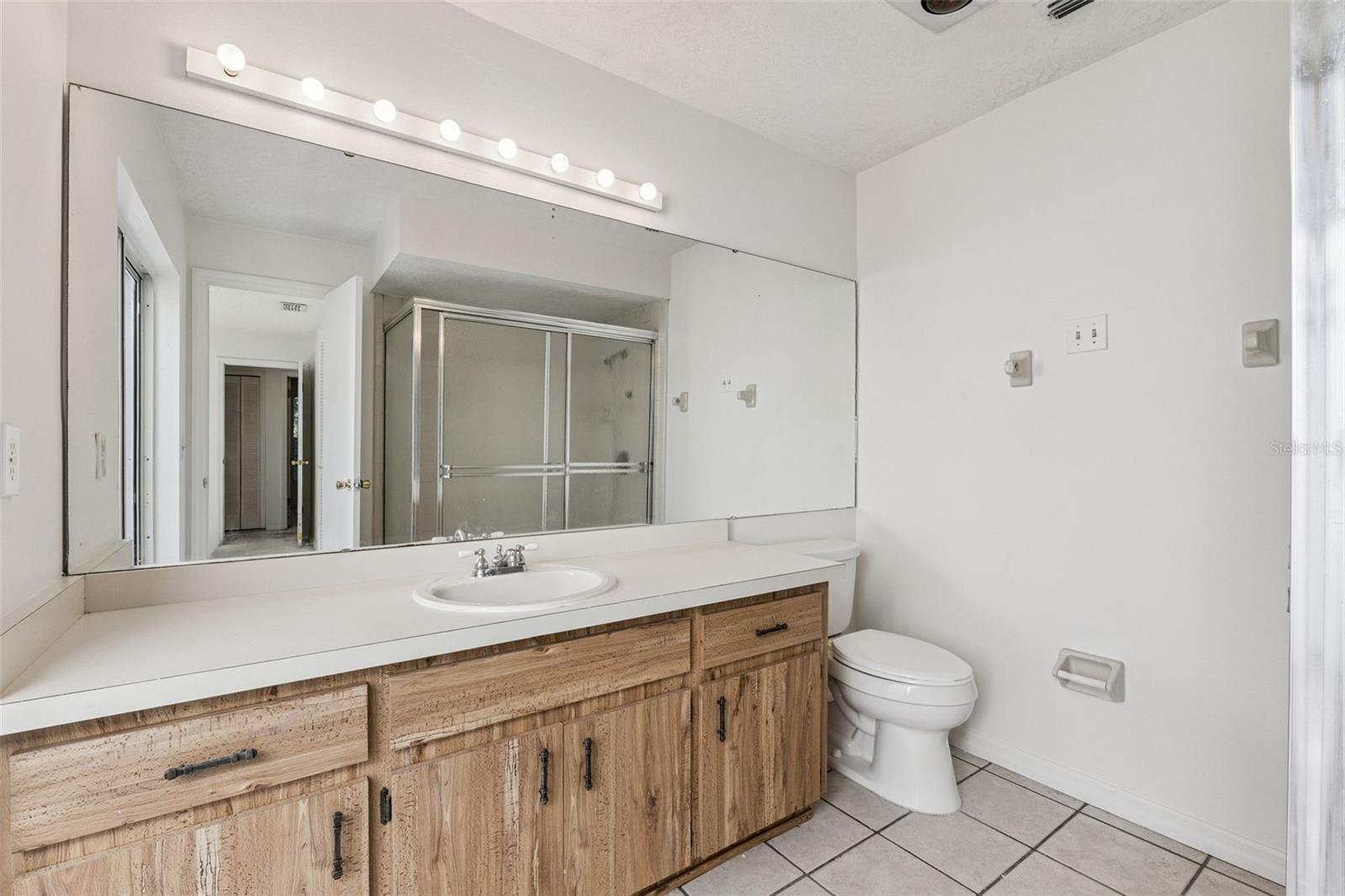 Image 21 of 45 For 1573 Lawndale Circle