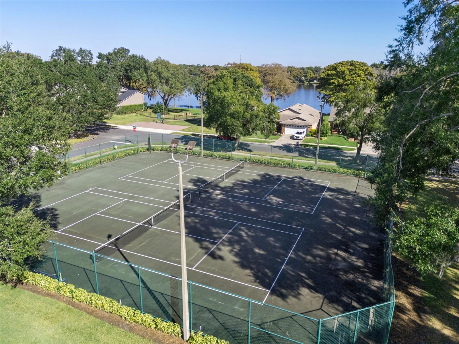 Image 34 of 45 For 1573 Lawndale Circle