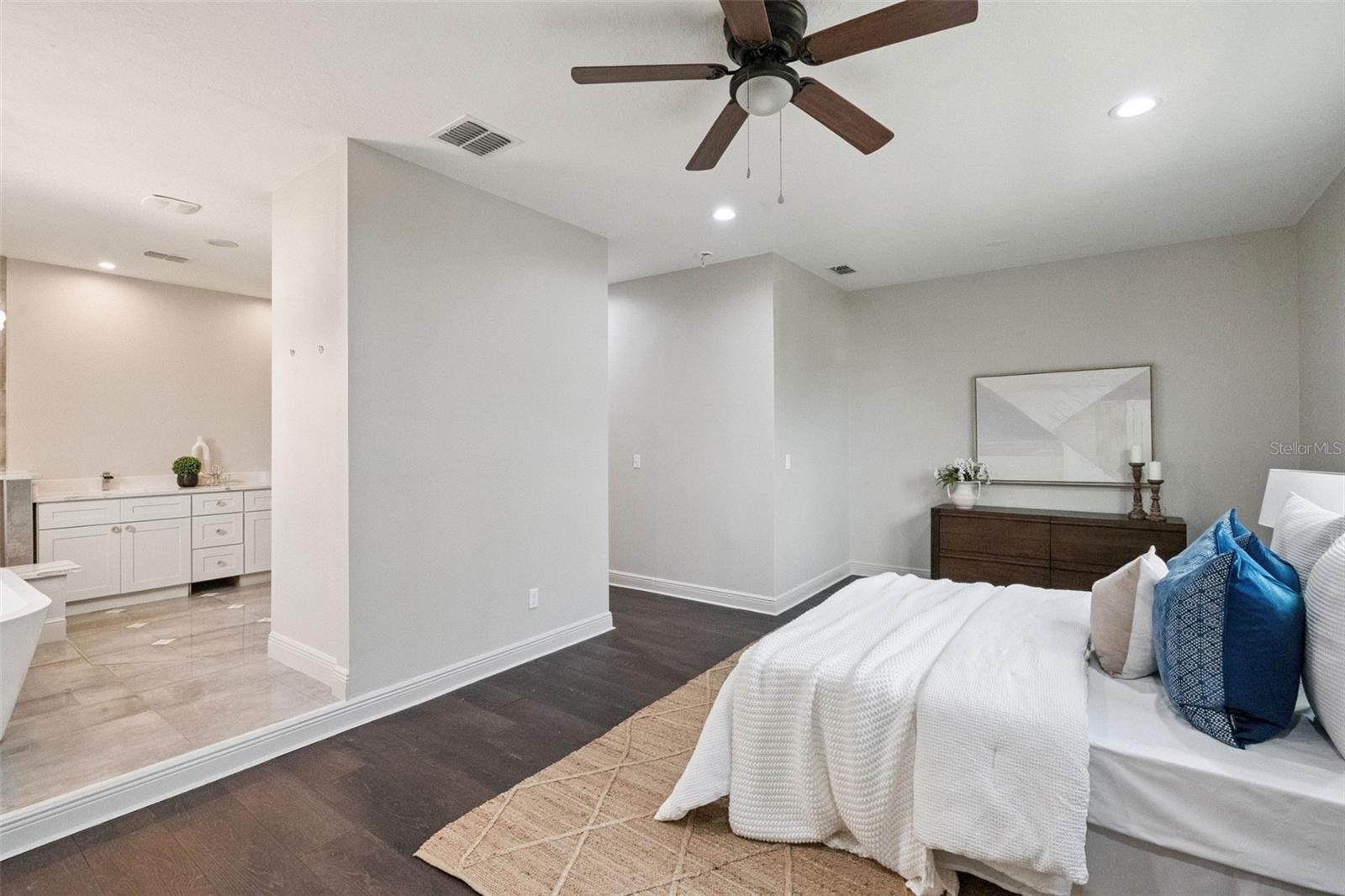 Image 24 of 73 For 6146 Golden Dewdrop Trail