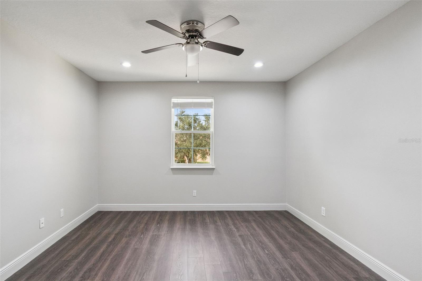 Image 29 of 73 For 6146 Golden Dewdrop Trail