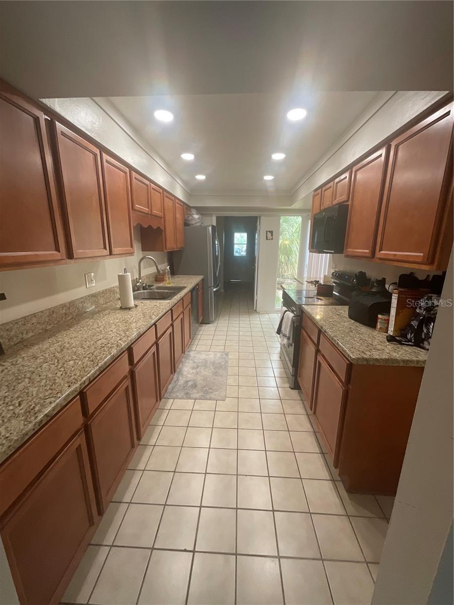 Image 11 of 33 For 2500 21st Street Nw 58