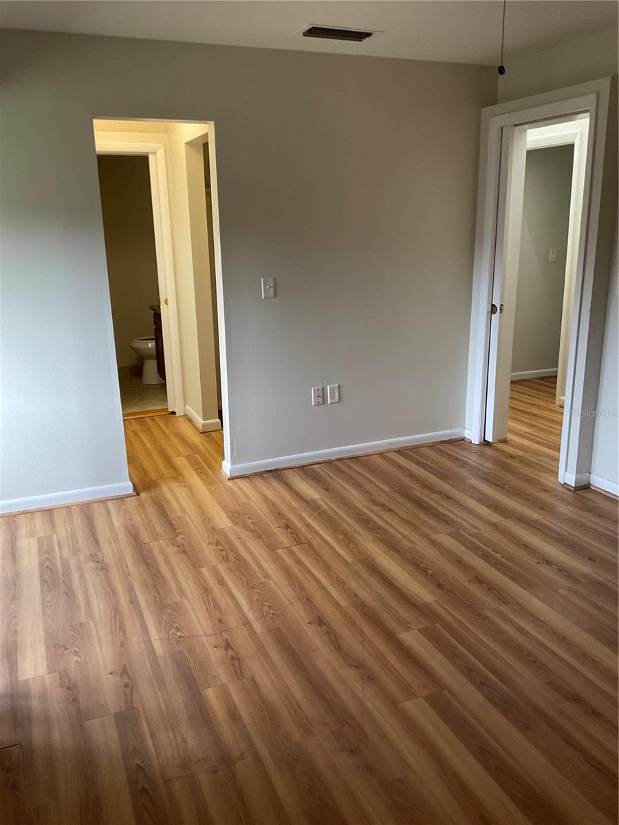 Image 25 of 33 For 2500 21st Street Nw 58