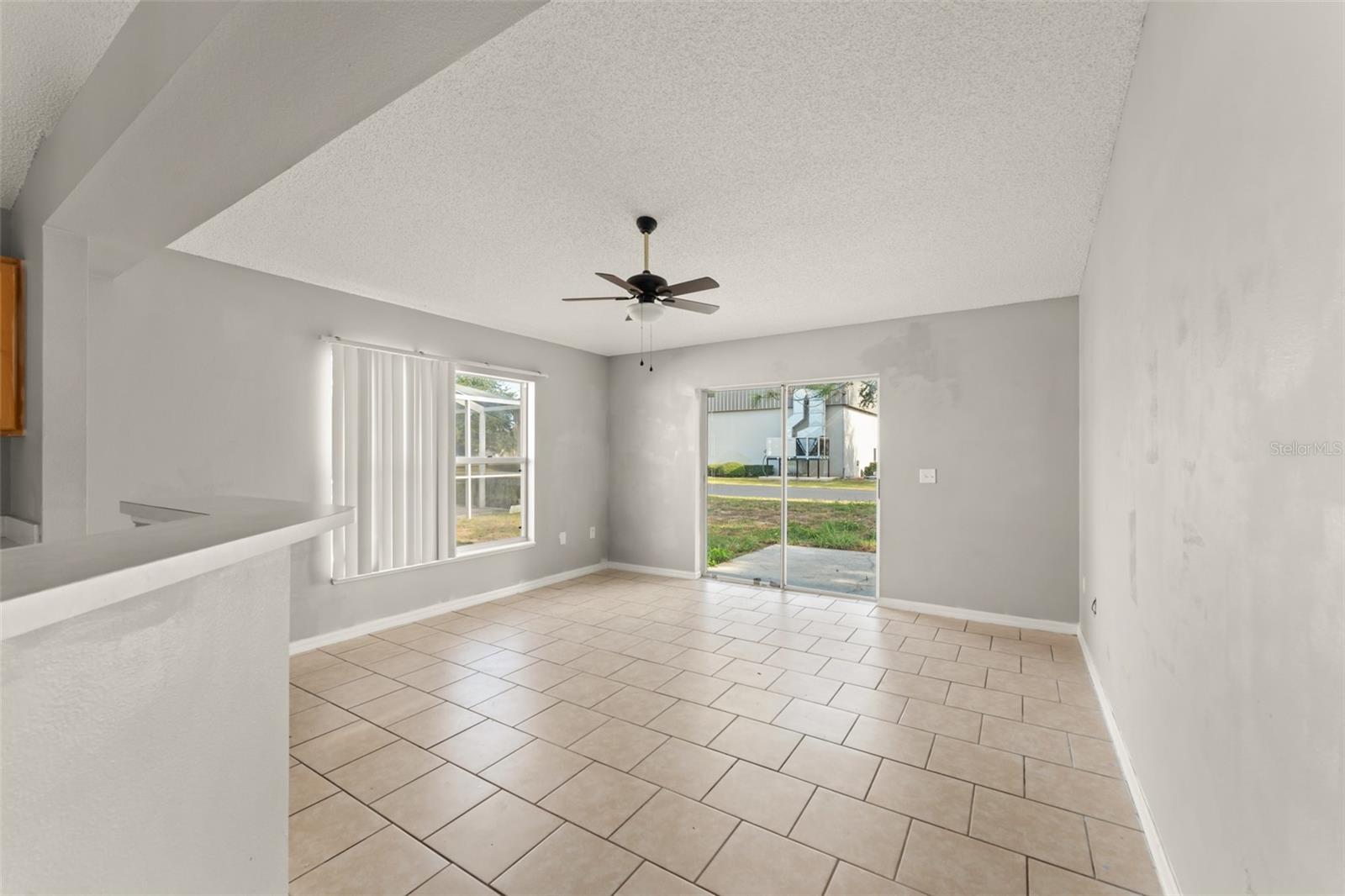 Image 23 of 36 For 881 Vanderbilt Drive