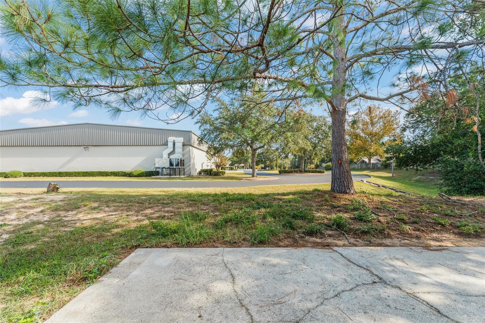 Image 32 of 36 For 881 Vanderbilt Drive