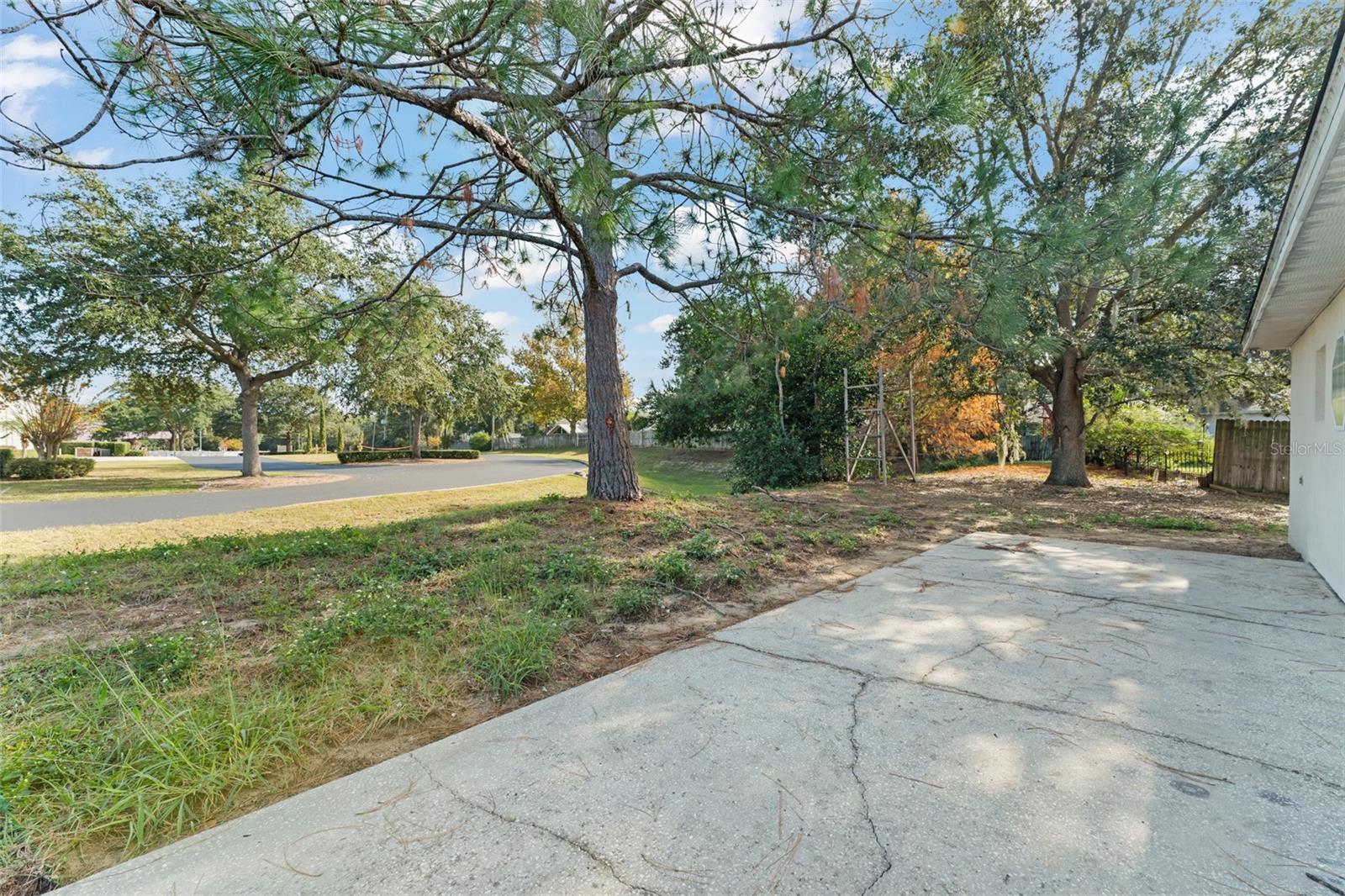 Image 33 of 36 For 881 Vanderbilt Drive