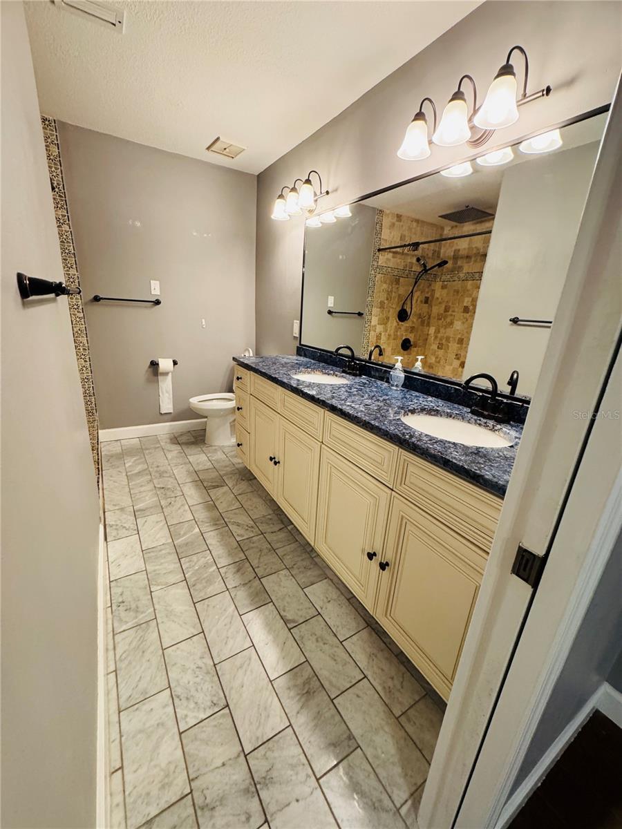 Image 12 of 26 For 9517 Darien Avenue 9517