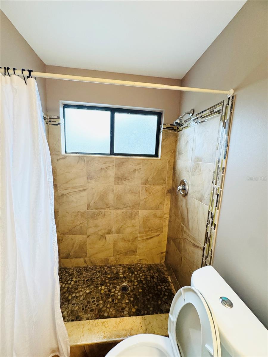 Image 16 of 26 For 9517 Darien Avenue 9517