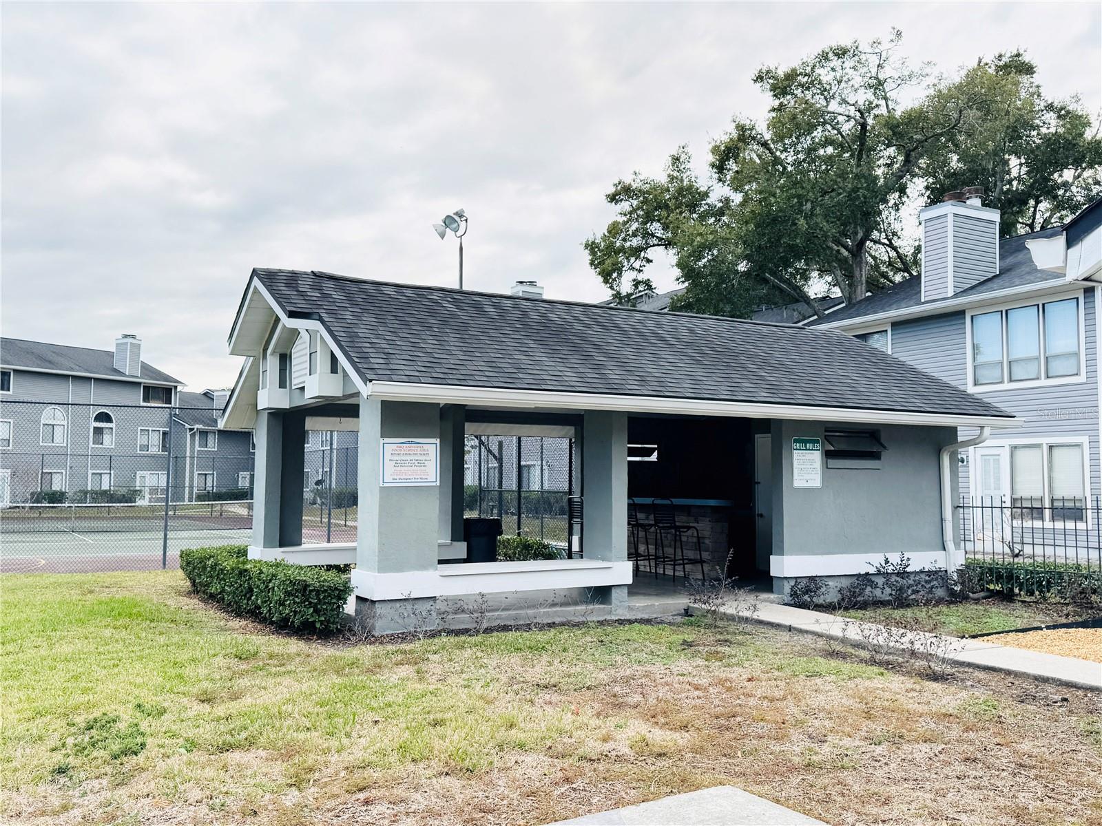 Image 20 of 26 For 9517 Darien Avenue 9517