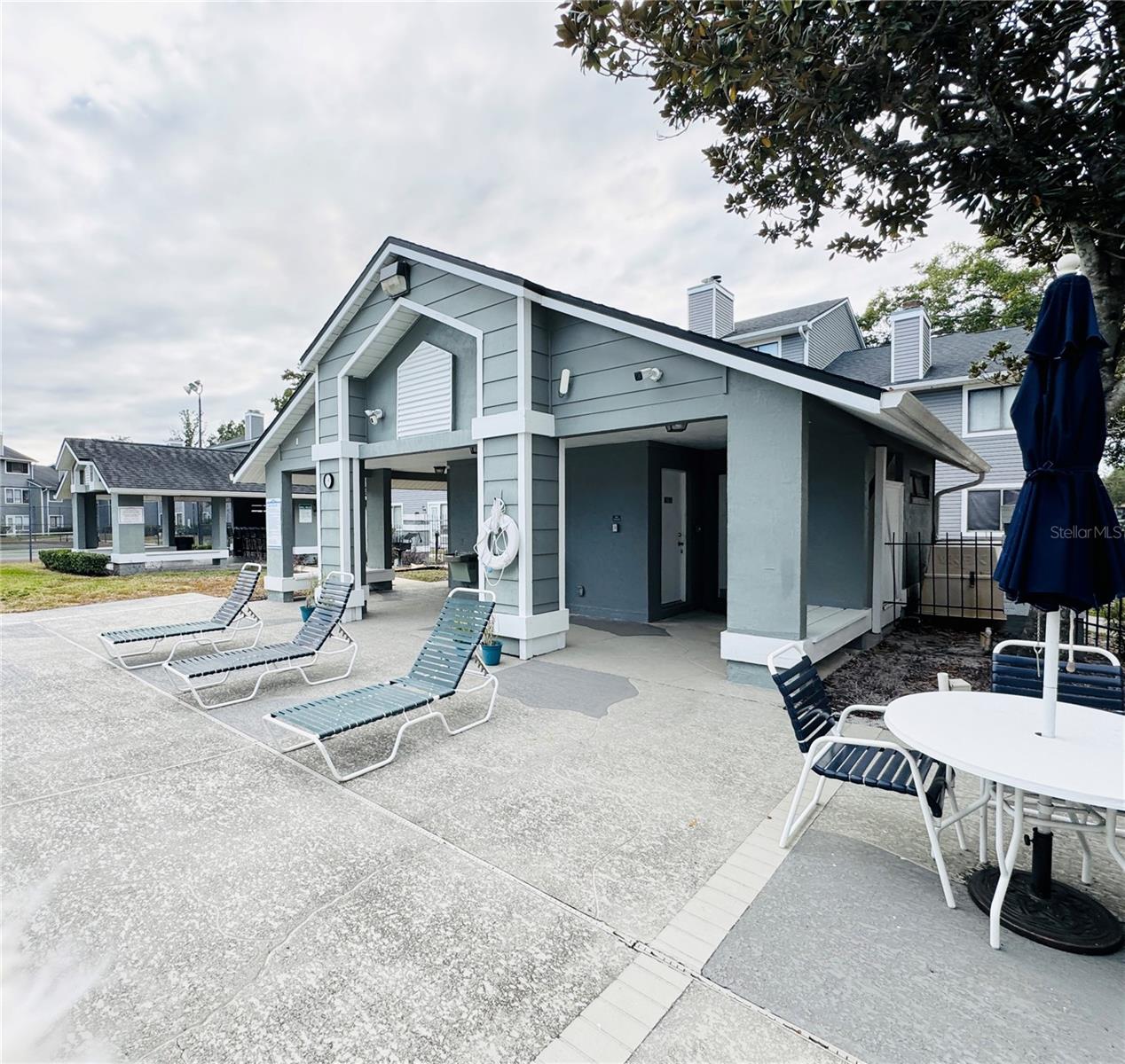 Image 25 of 26 For 9517 Darien Avenue 9517