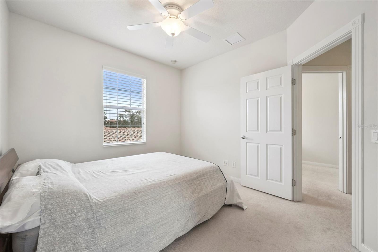 Image 18 of 35 For 11827 James Bay Drive