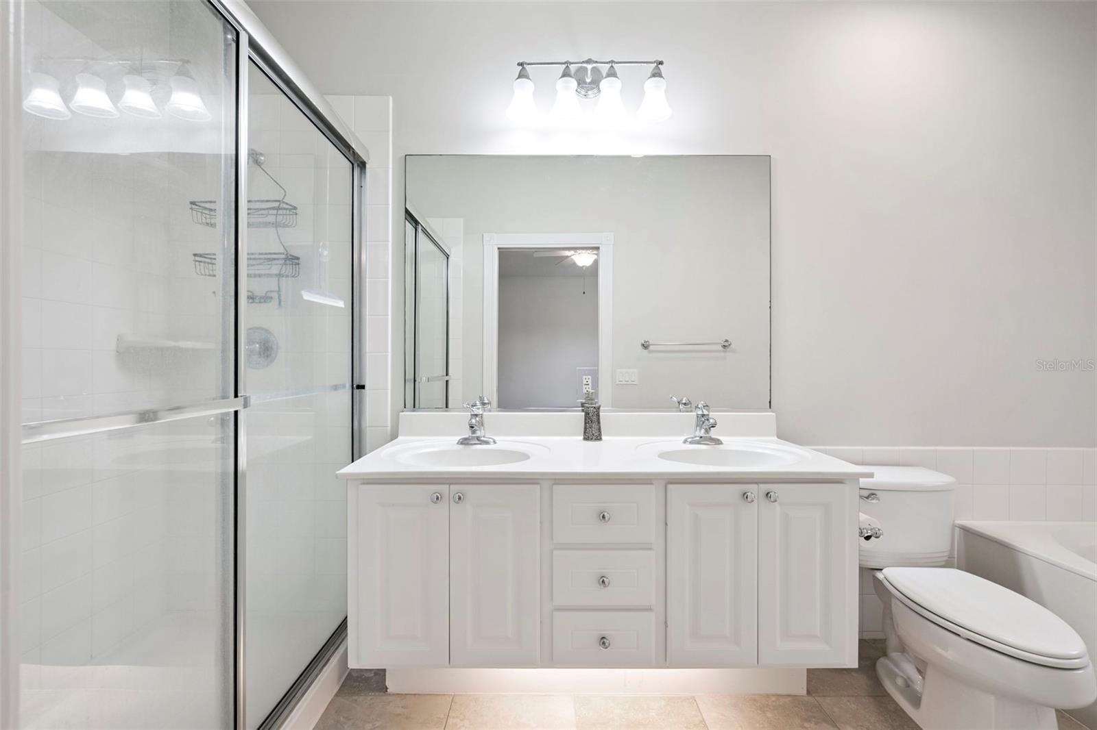 Image 26 of 35 For 11827 James Bay Drive