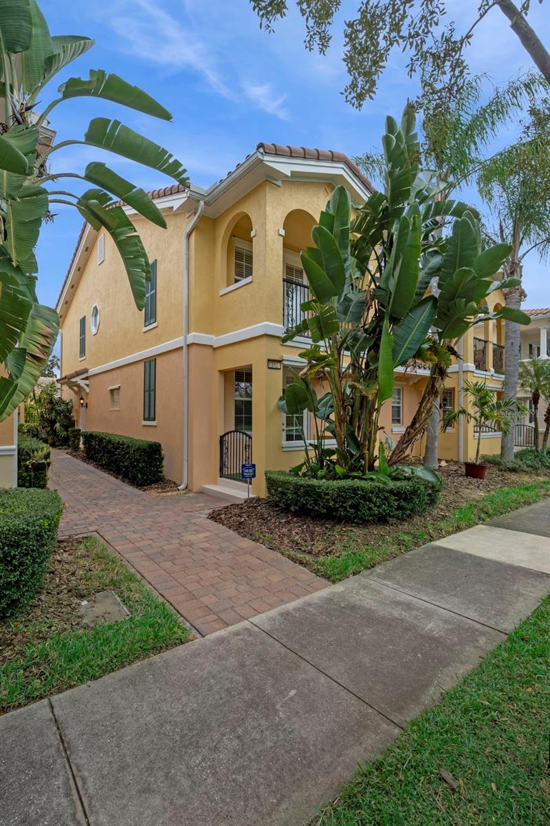 Image 4 of 35 For 11827 James Bay Drive