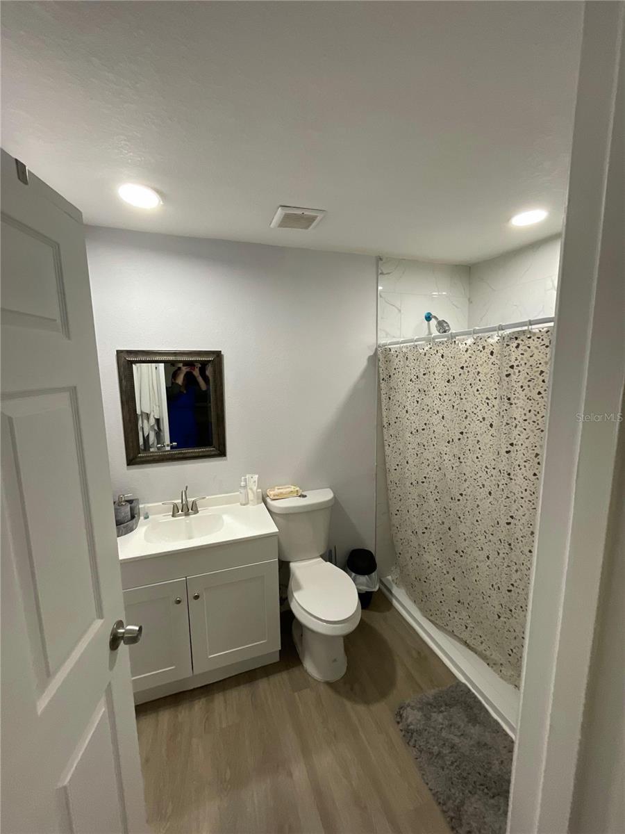 Image 5 of 8 For 2014 Hickory Street