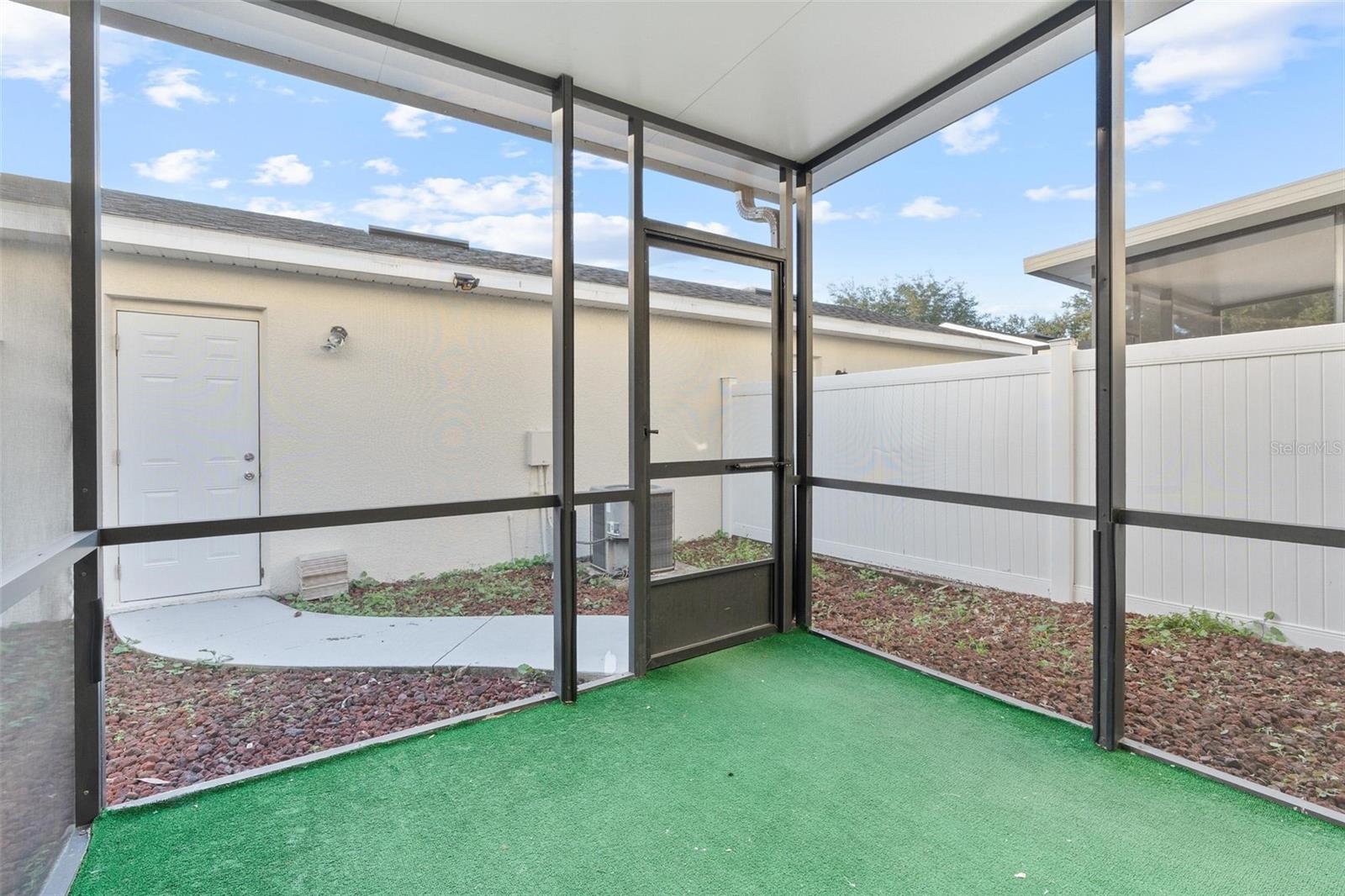 Image 13 of 36 For 7418 Bentonshire Avenue