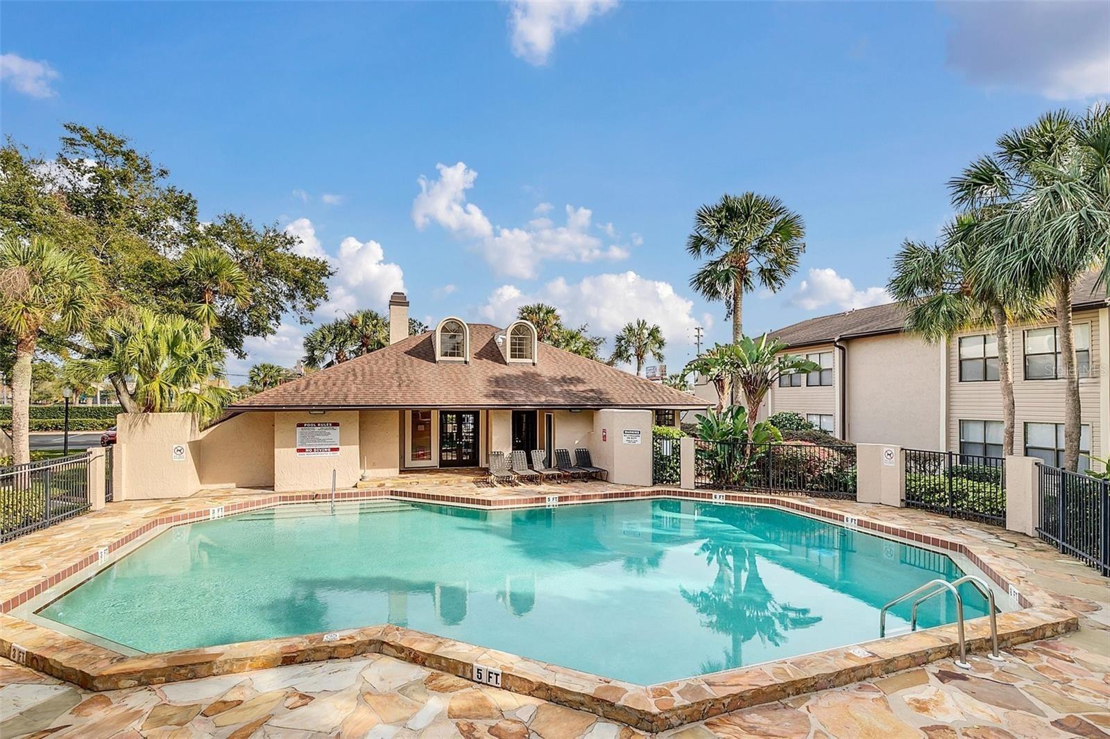 Image 4 of 23 For 2918 Antique Oaks Cir  Apt 31