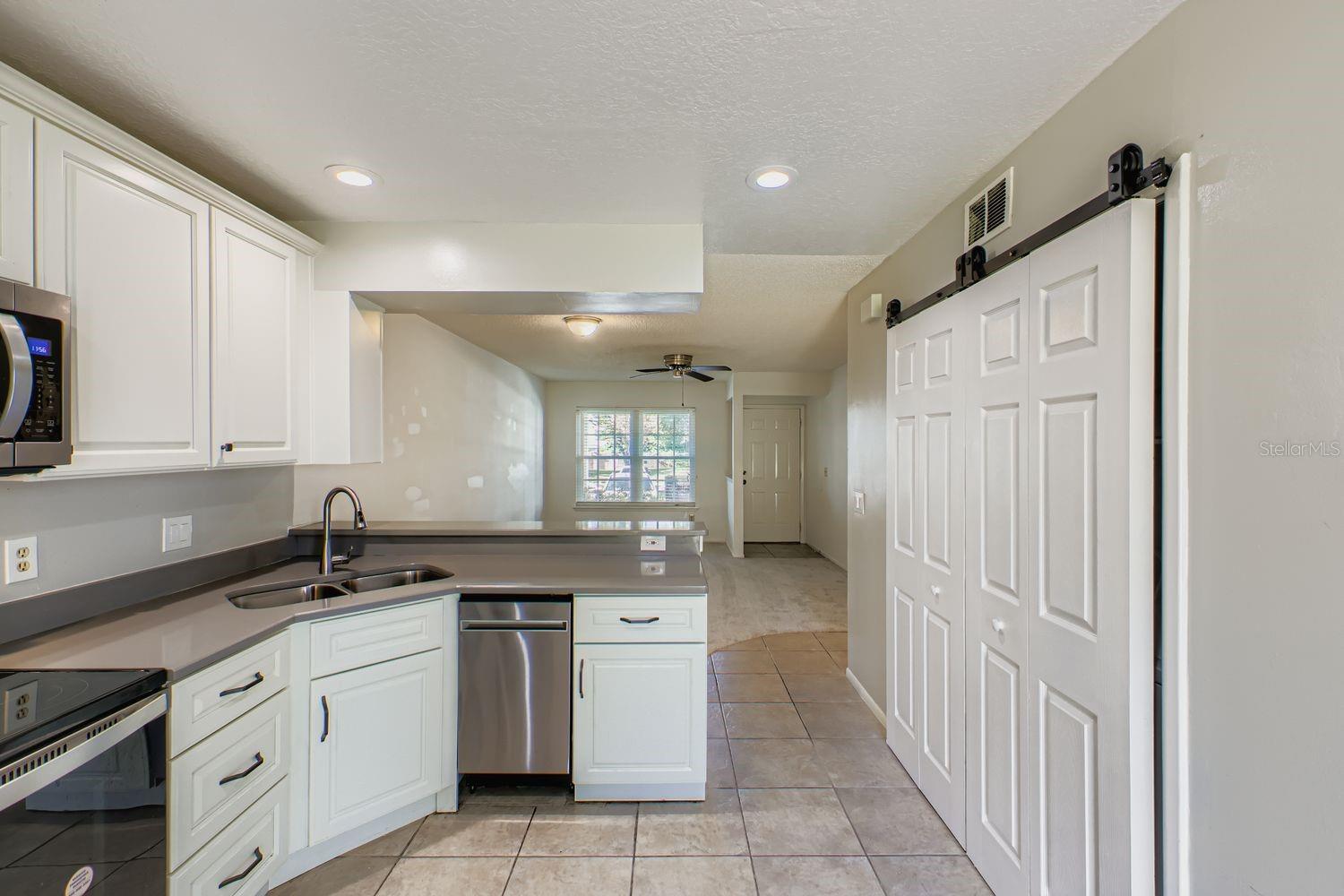 Image 12 of 31 For 5417 Lake Margaret Drive C