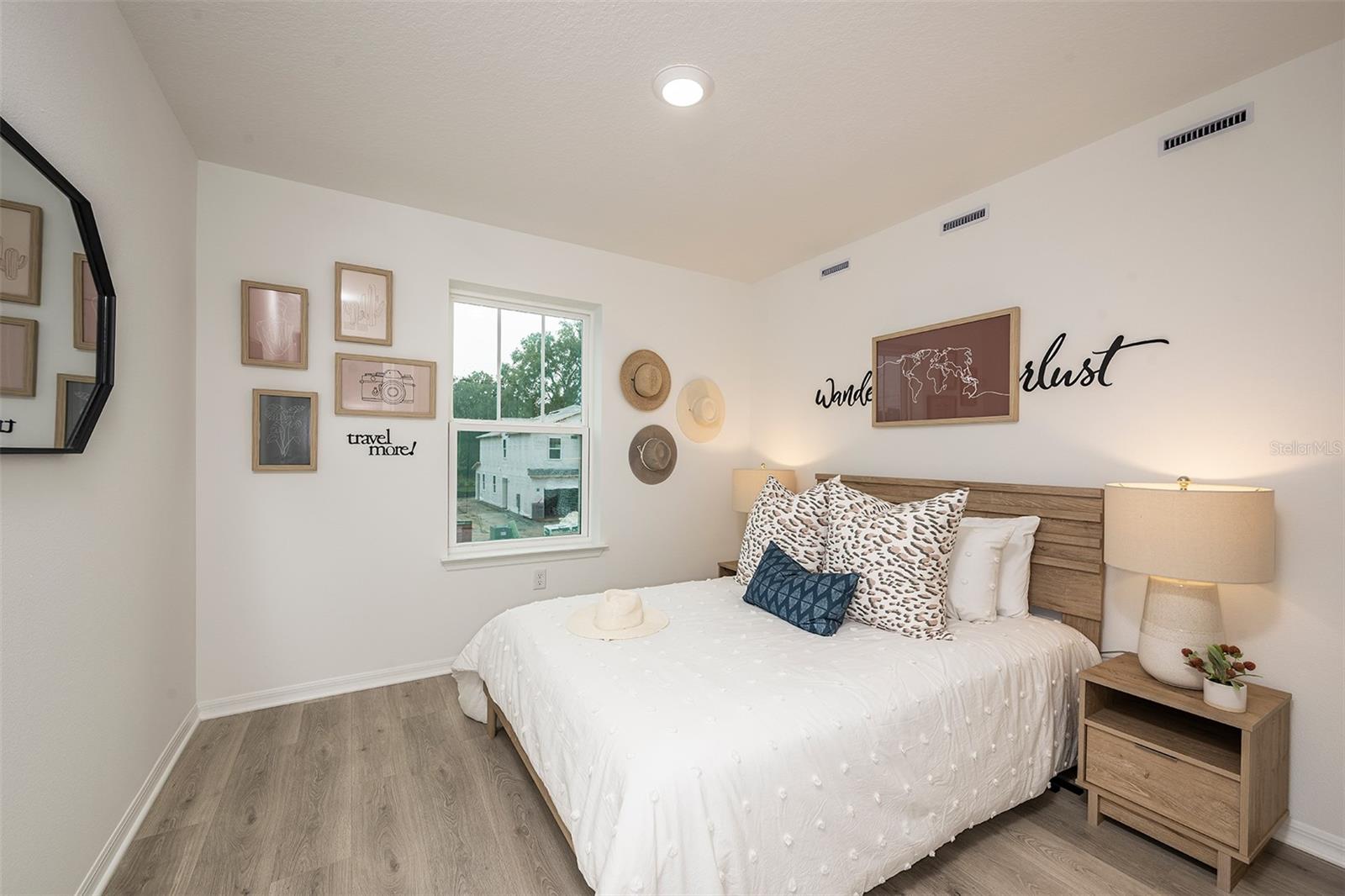 Image 17 of 19 For 1669 Greenleaf Woods Cove