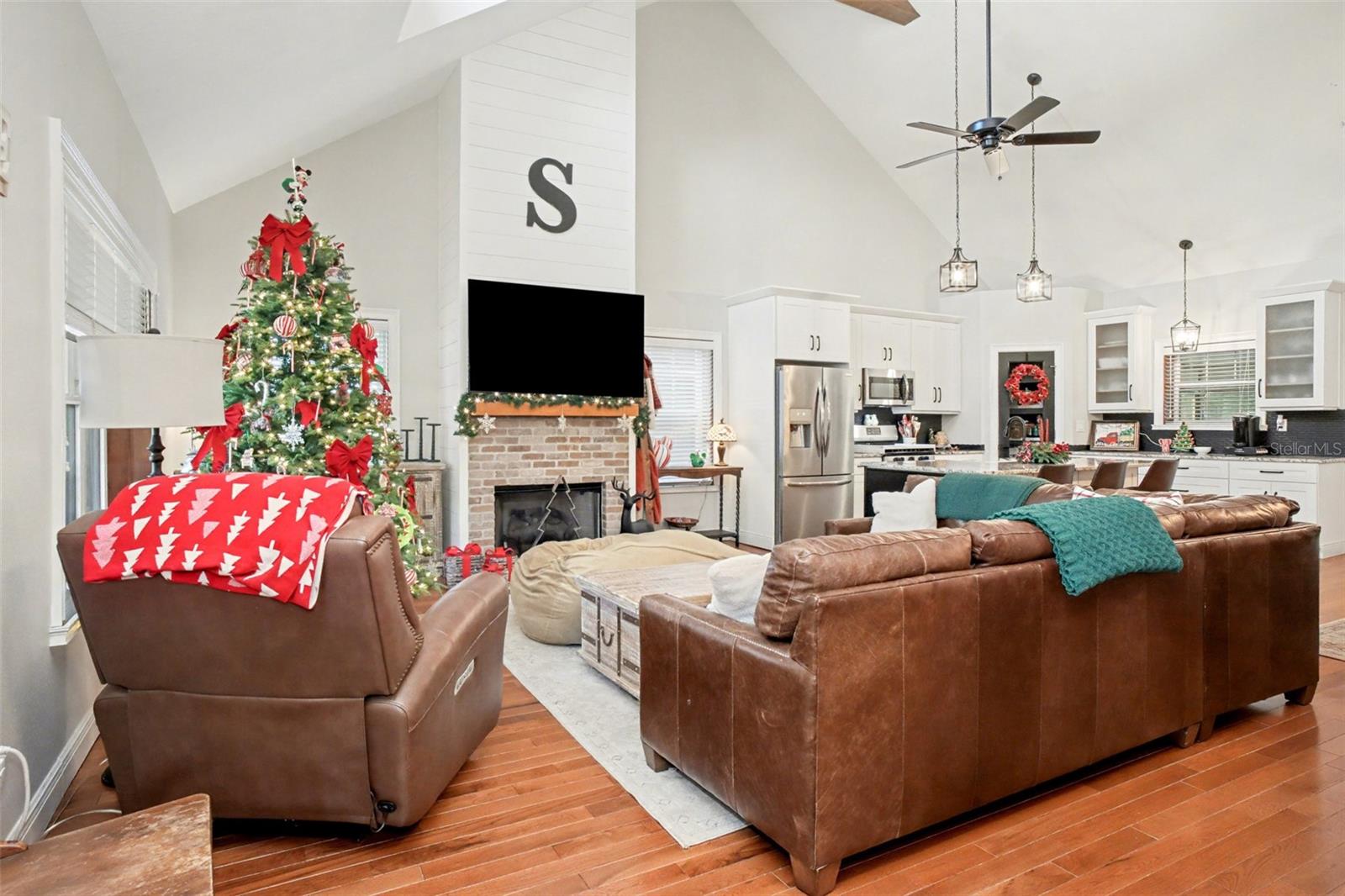 Image 9 of 48 For 275 Delaware Avenue